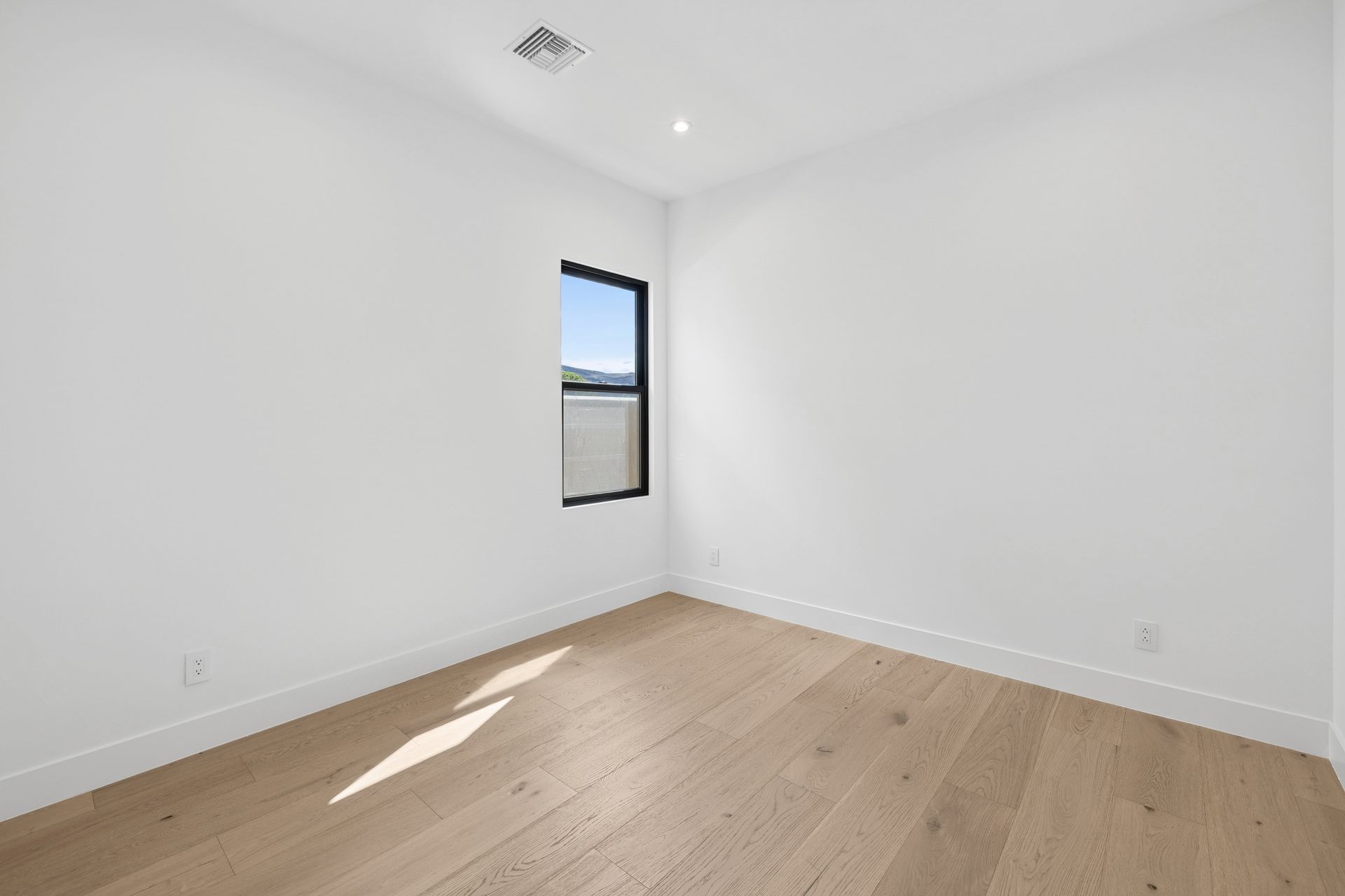 61 Bellissima Lago Court