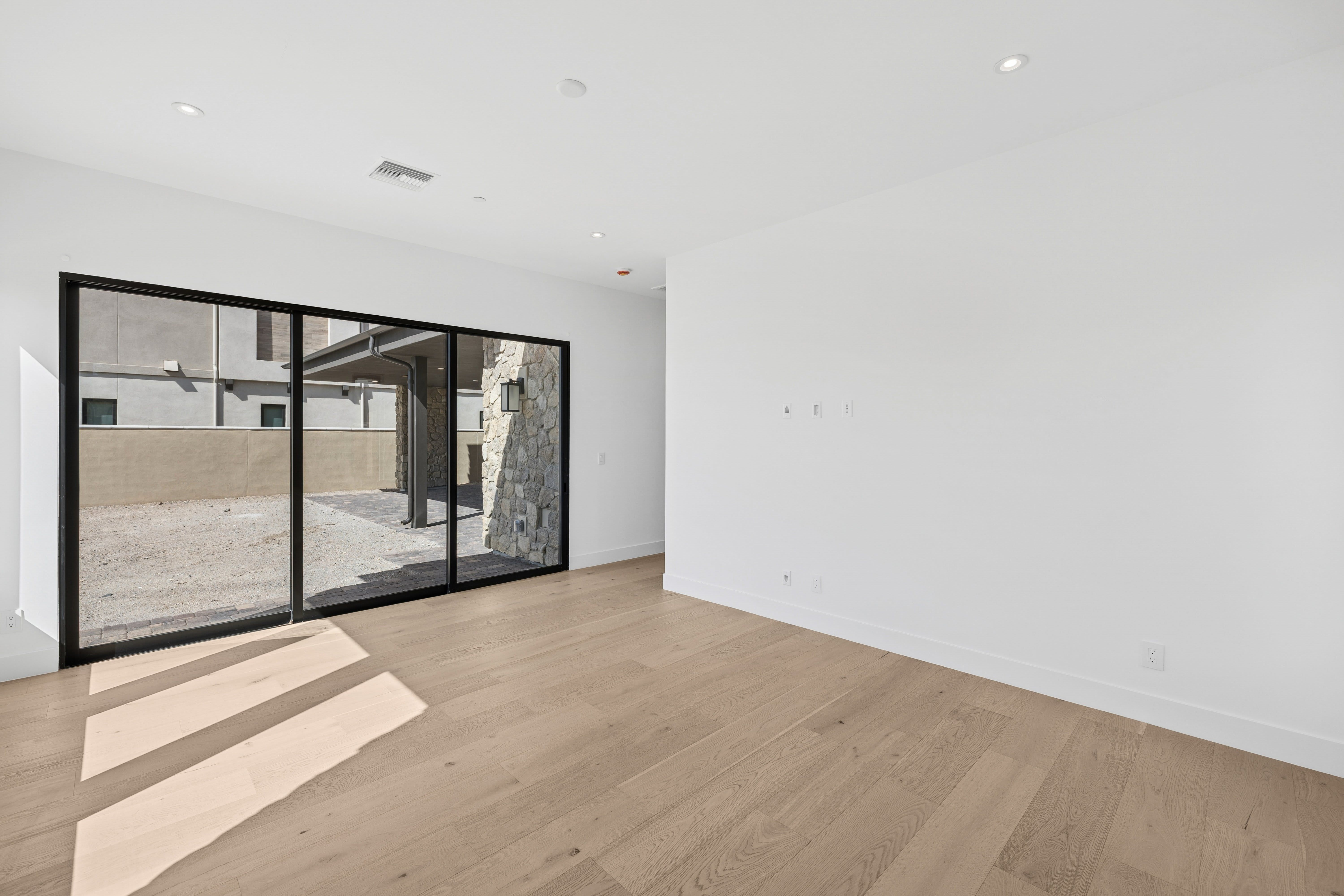 61 Bellissima Lago Court