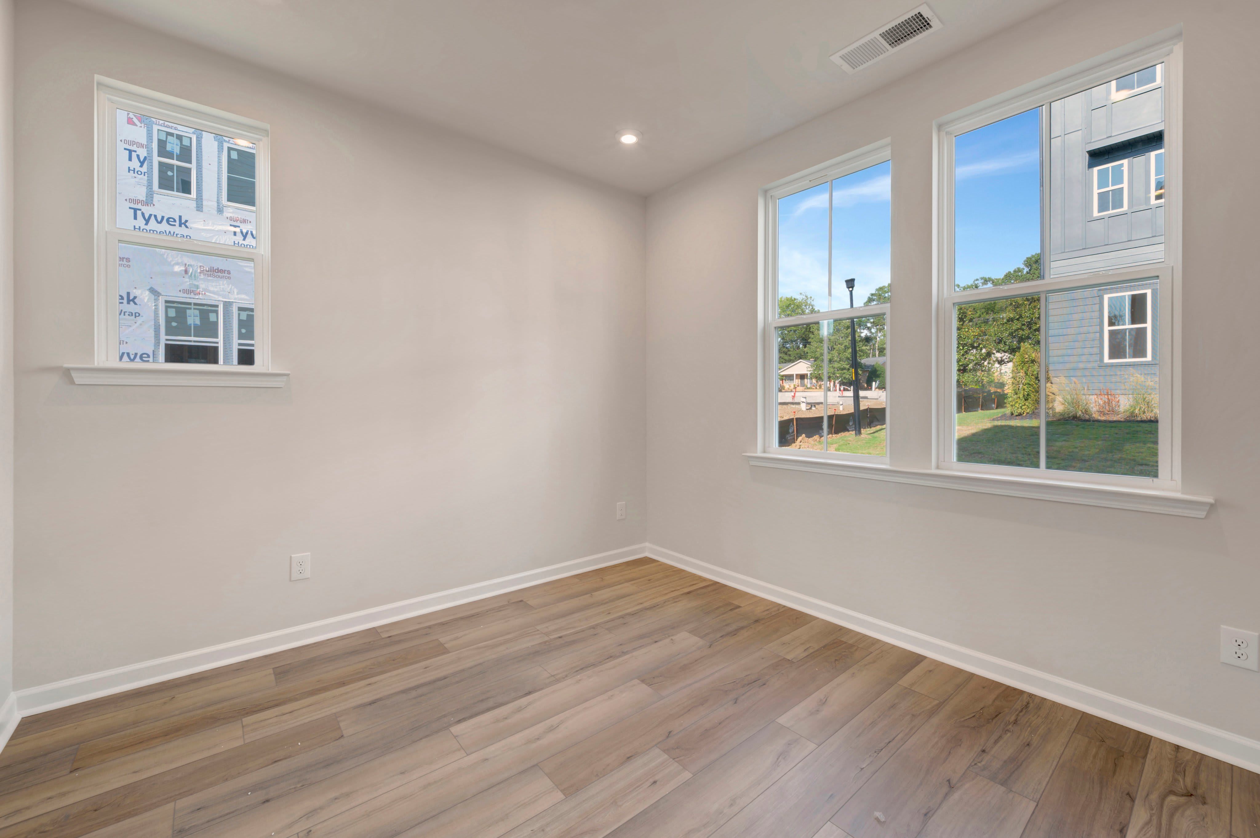 1311 Sandstar Ln