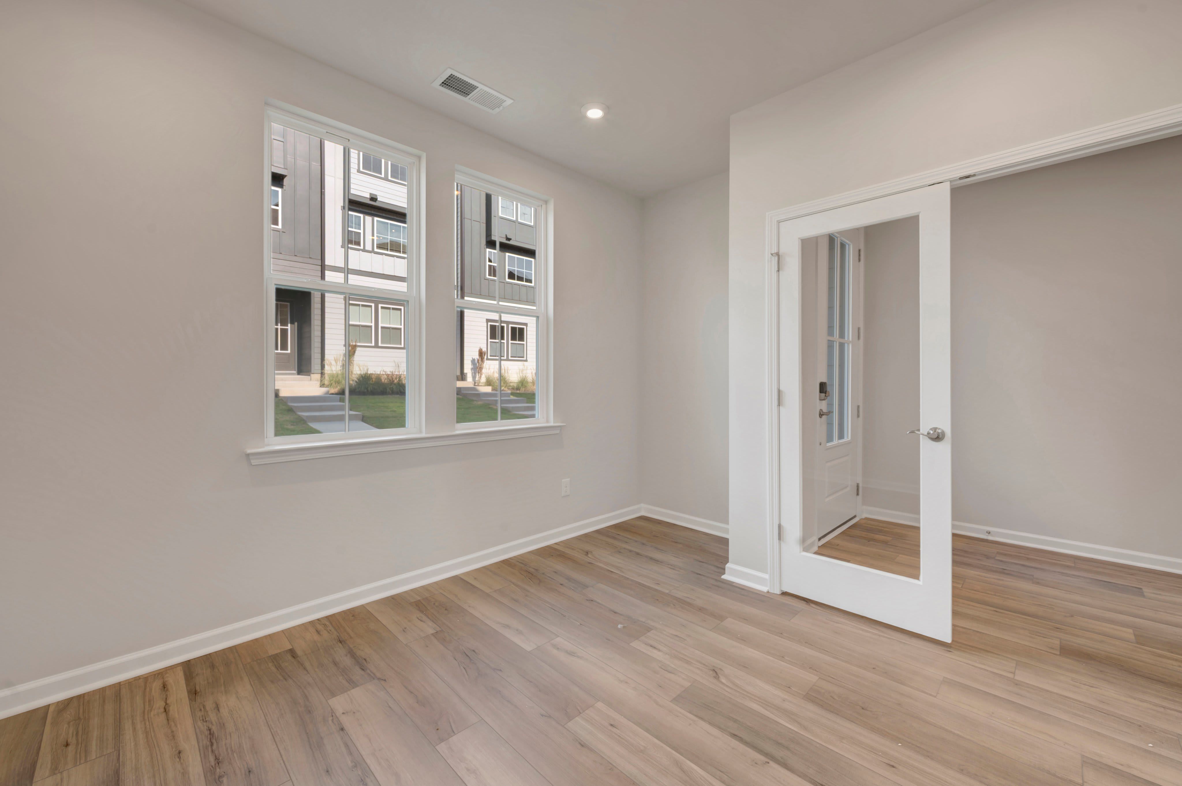 1311 Sandstar Ln