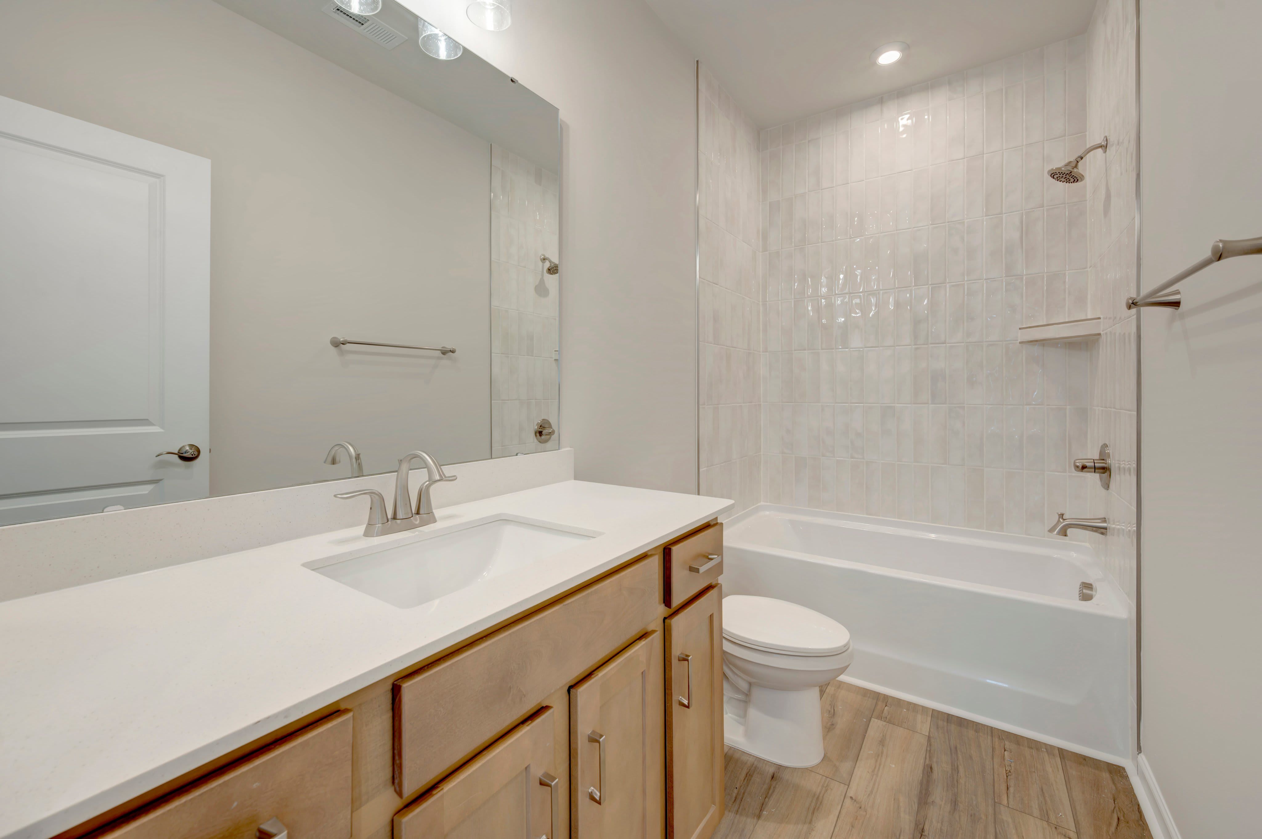 1311 Sandstar Ln