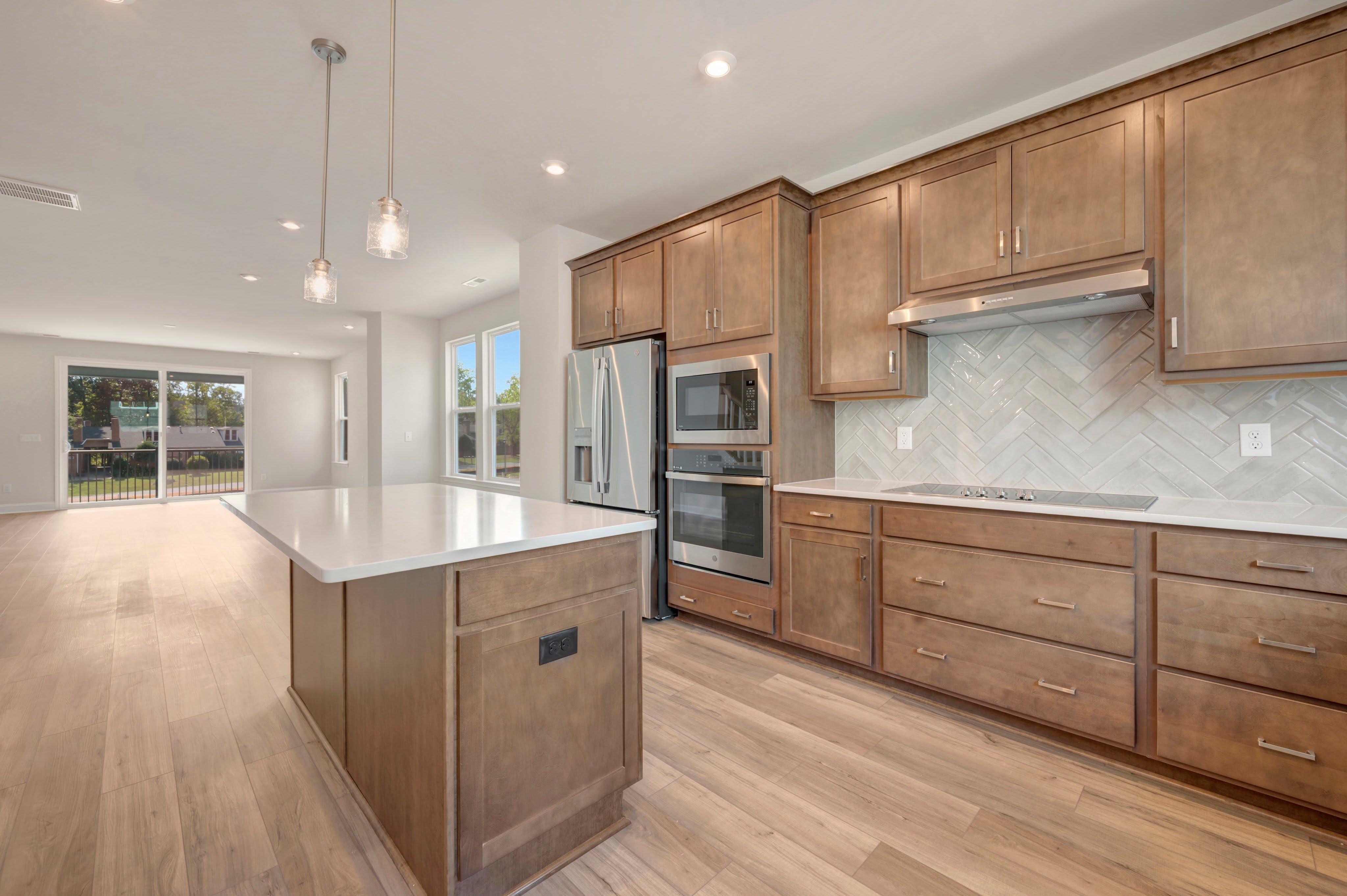1311 Sandstar Ln