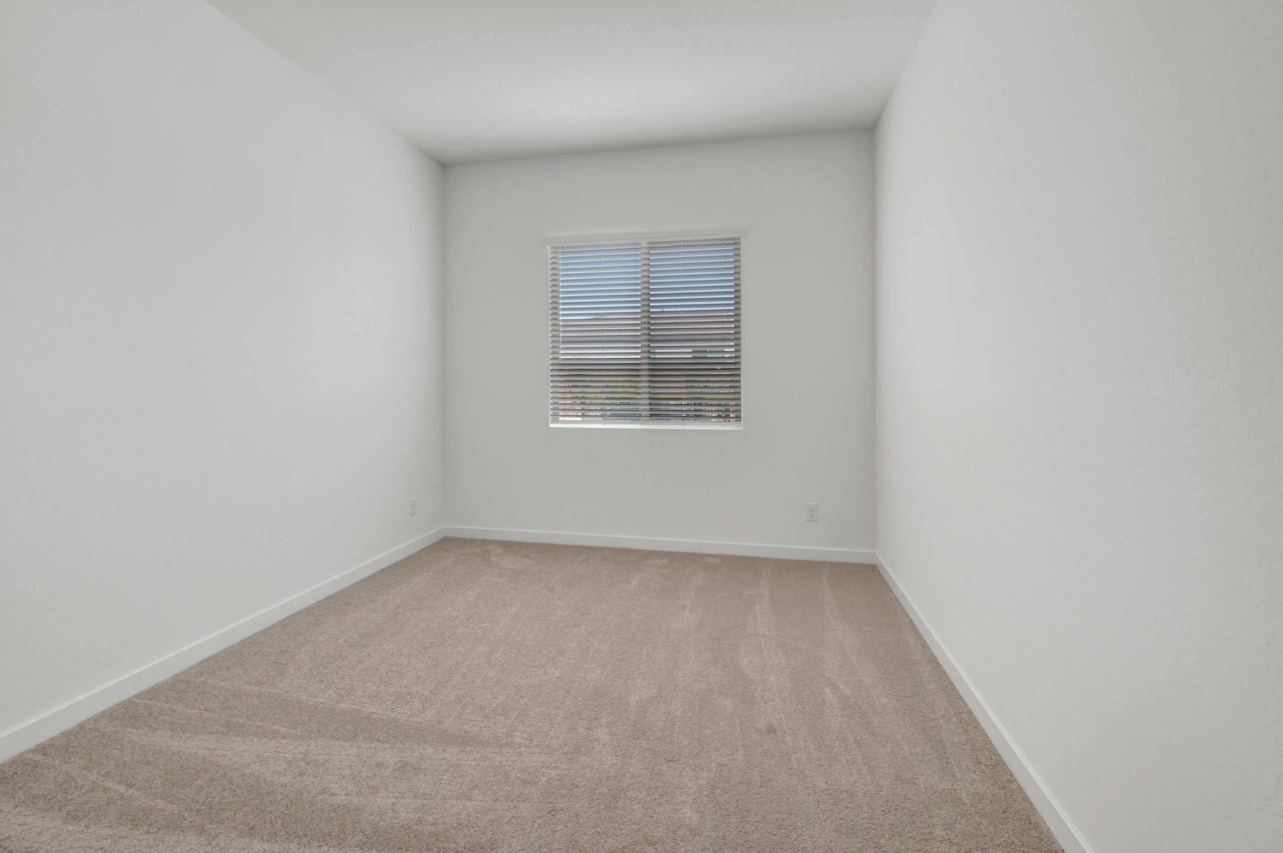 40354 N Alegre Dr