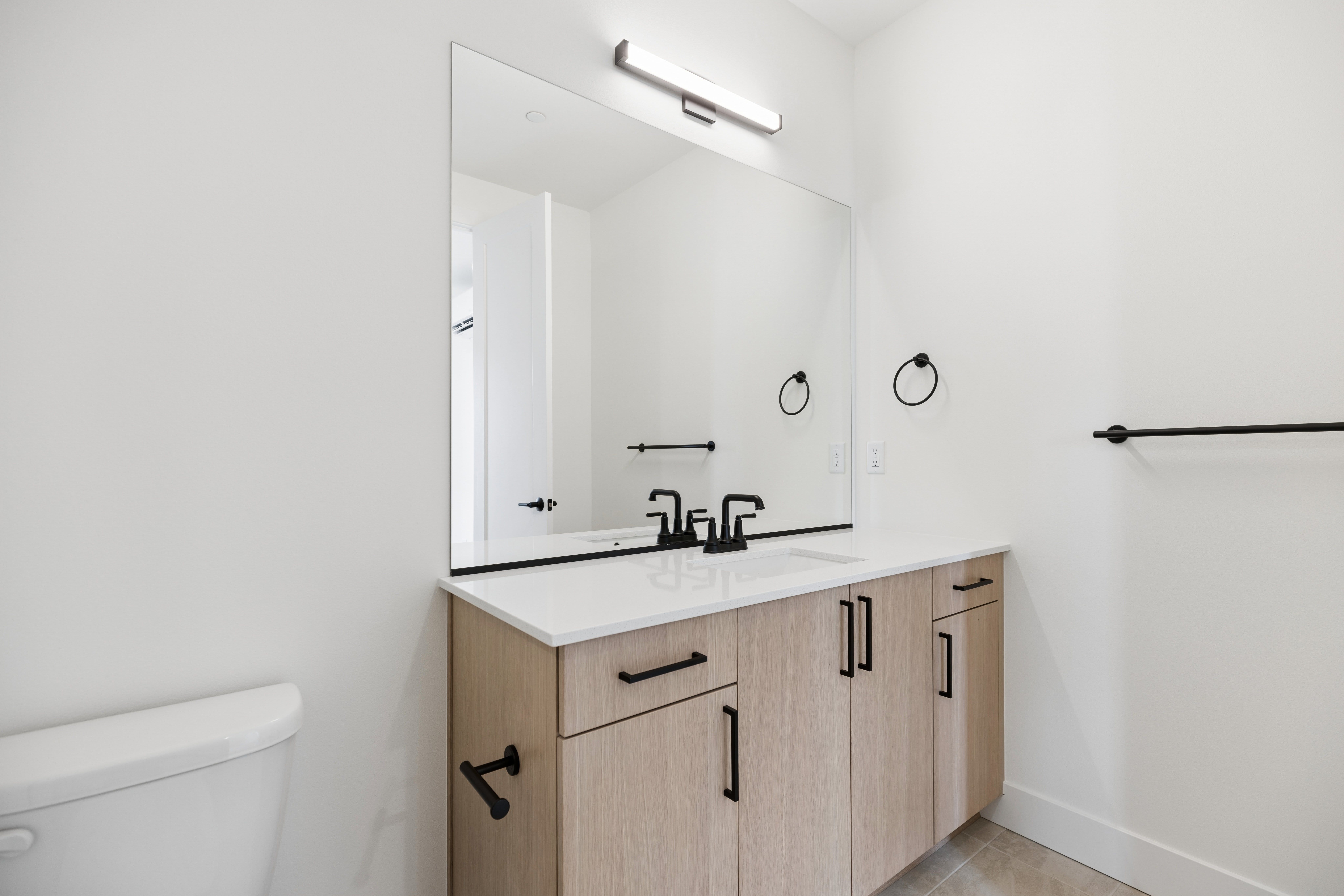 12255 138th Pl Ne Bldg 17-102