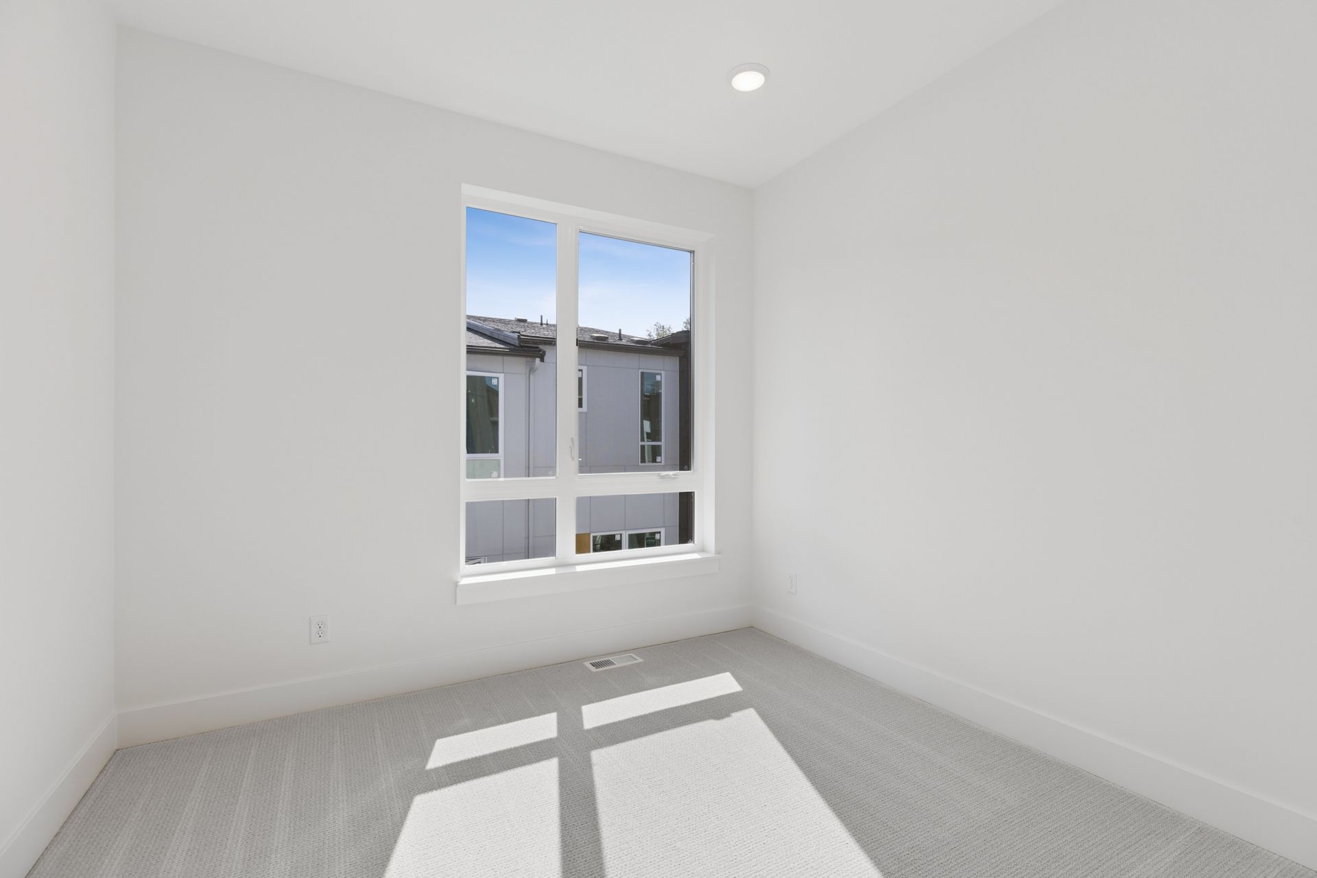 12255 138th Pl Ne Bldg 17-102