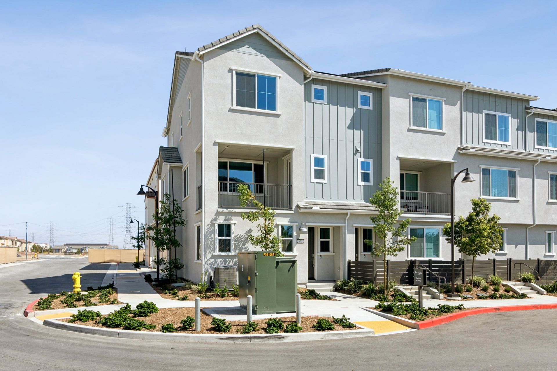 16027 York Drive | HS 128