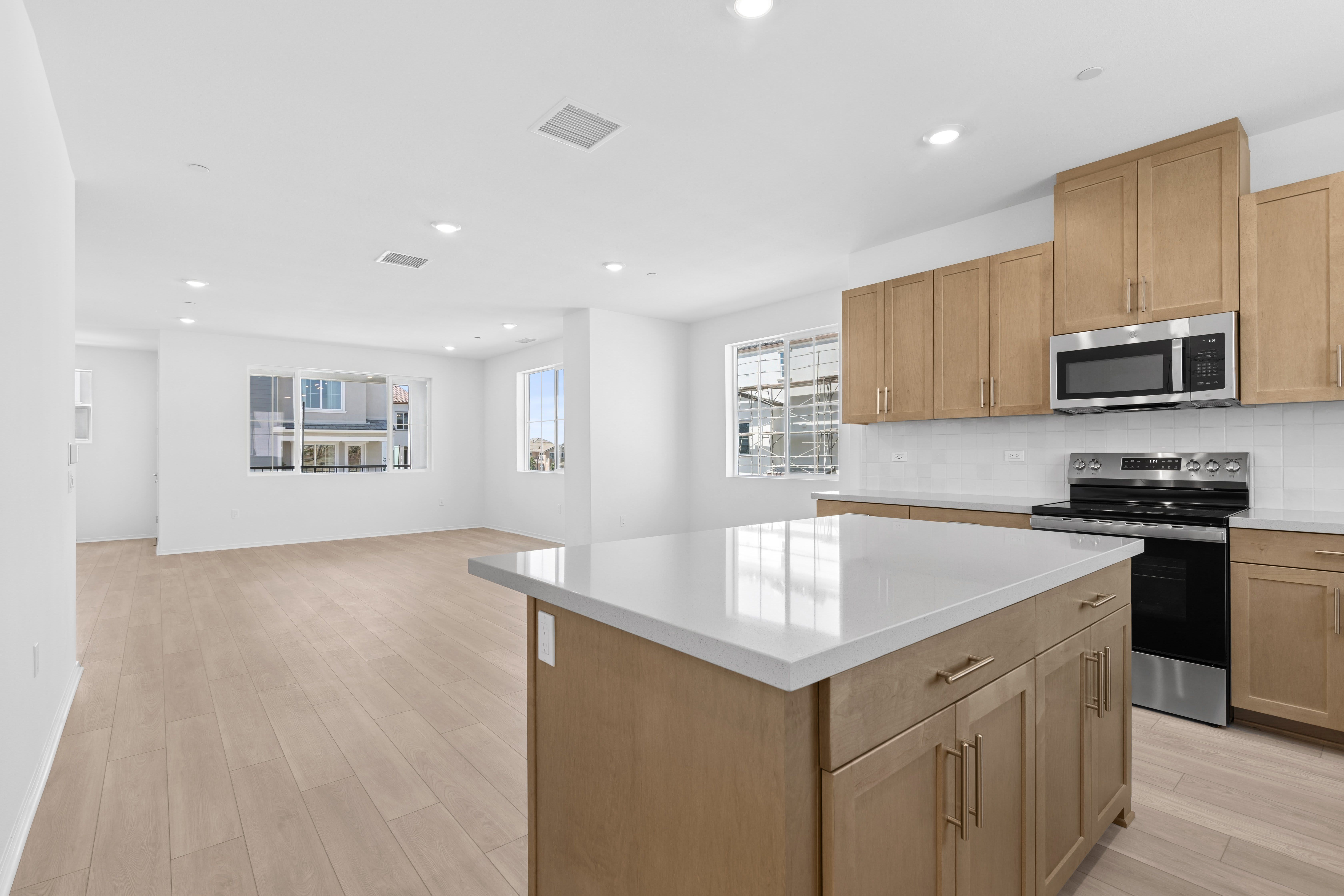 16027 York Drive | HS 128