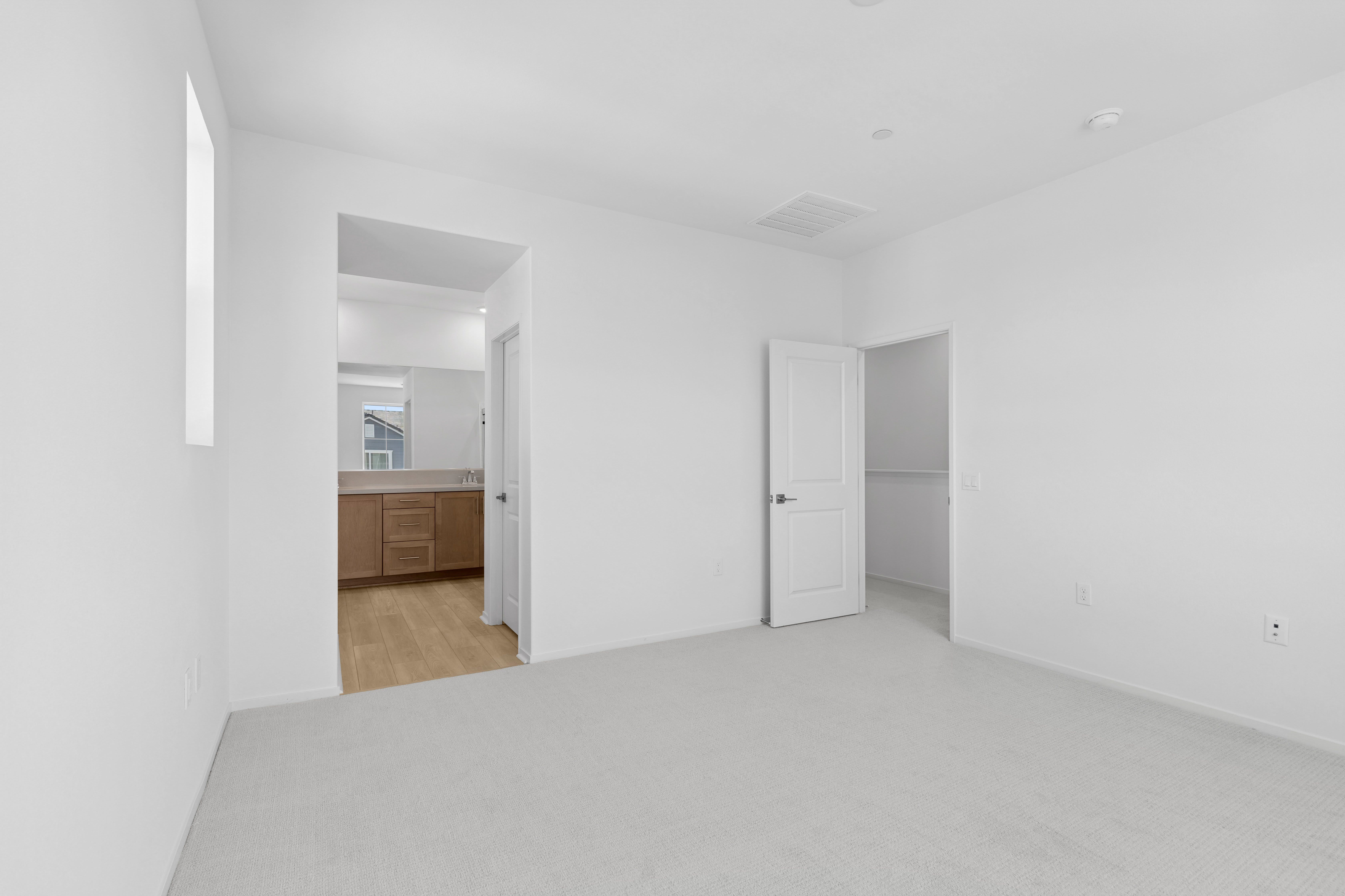 16027 York Drive | HS 128