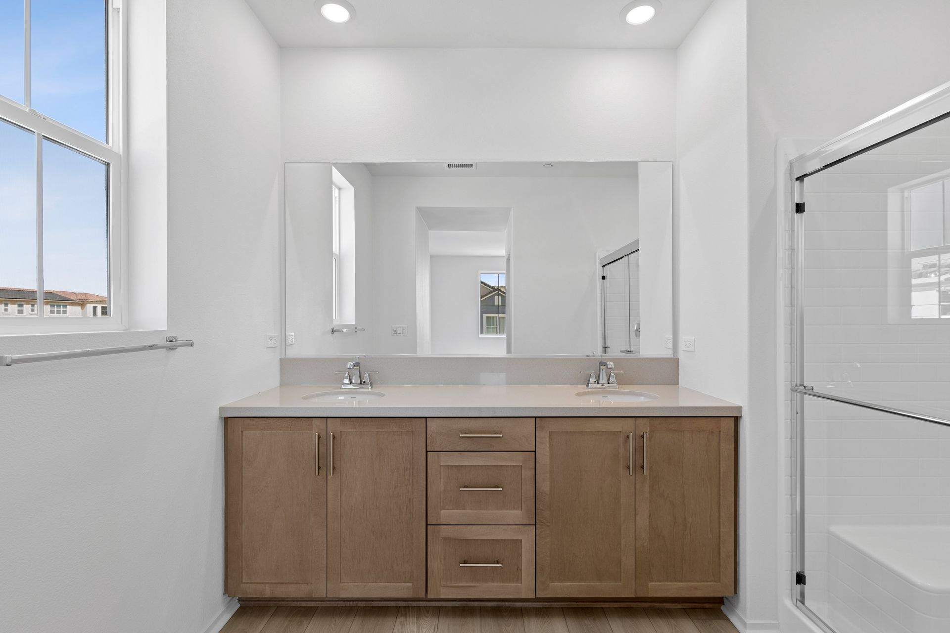 16027 York Drive | HS 128