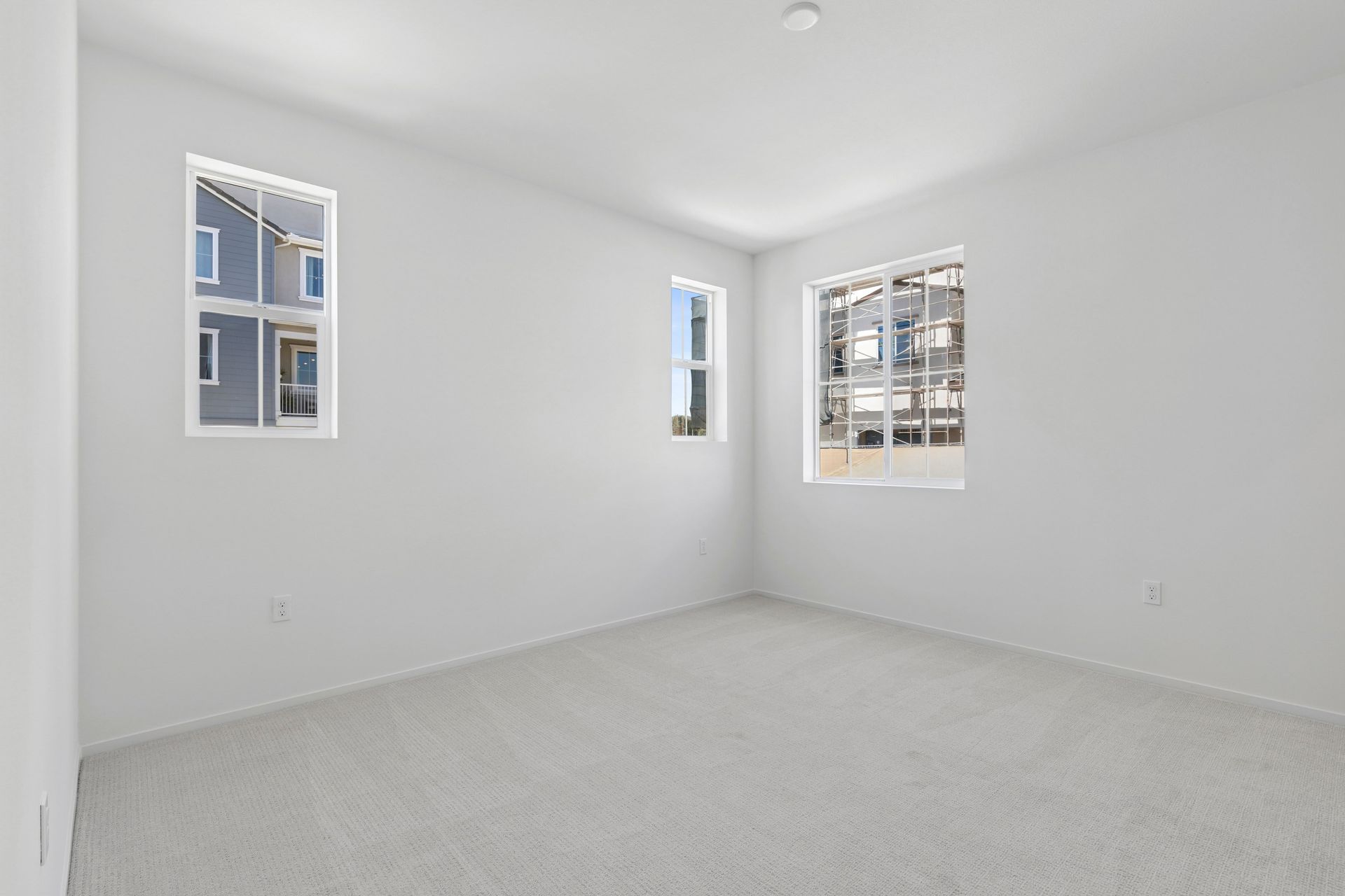 16027 York Drive | HS 128