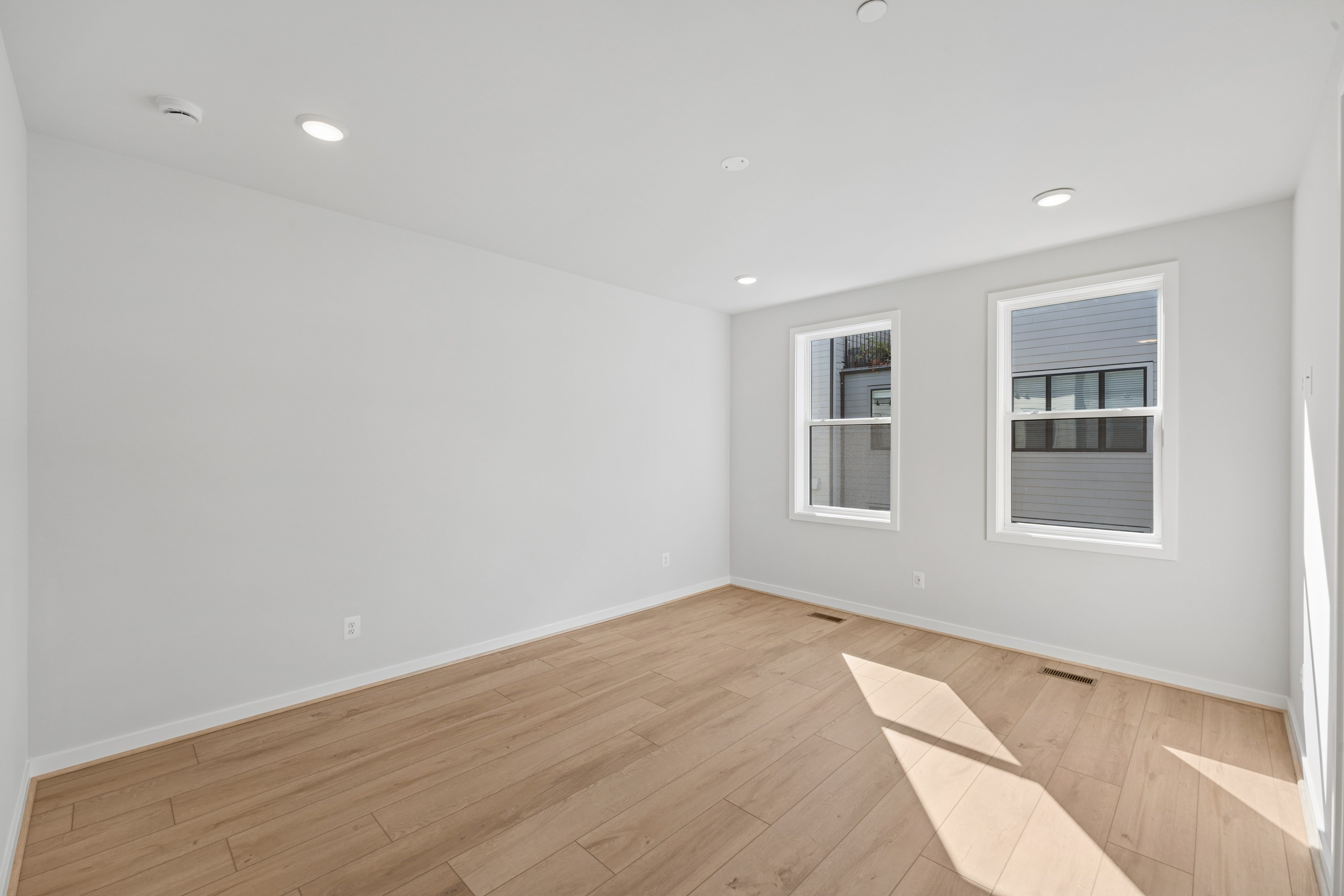 4922 Churchill Mews