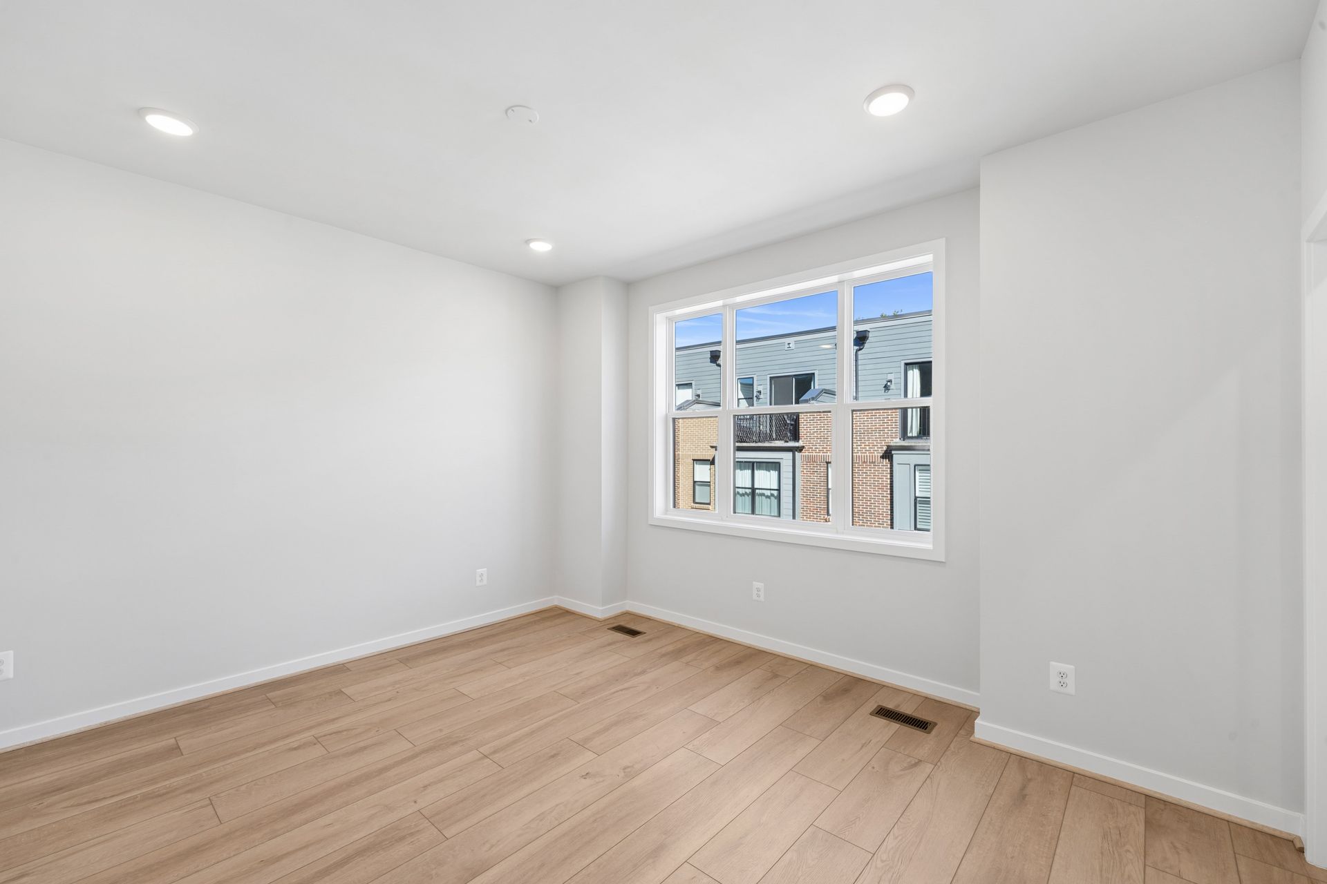 4922 Churchill Mews