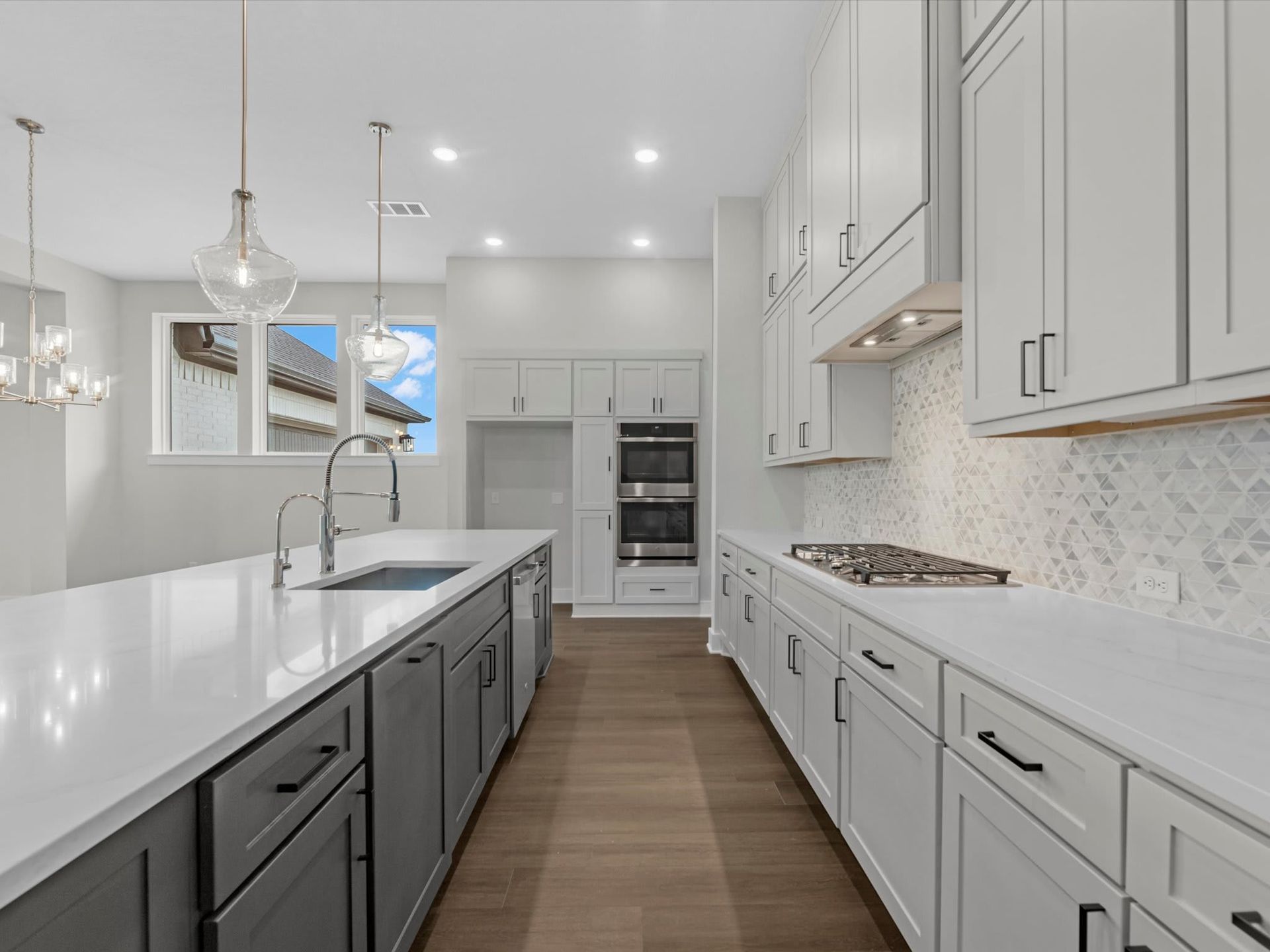 11934 Golden Cove
