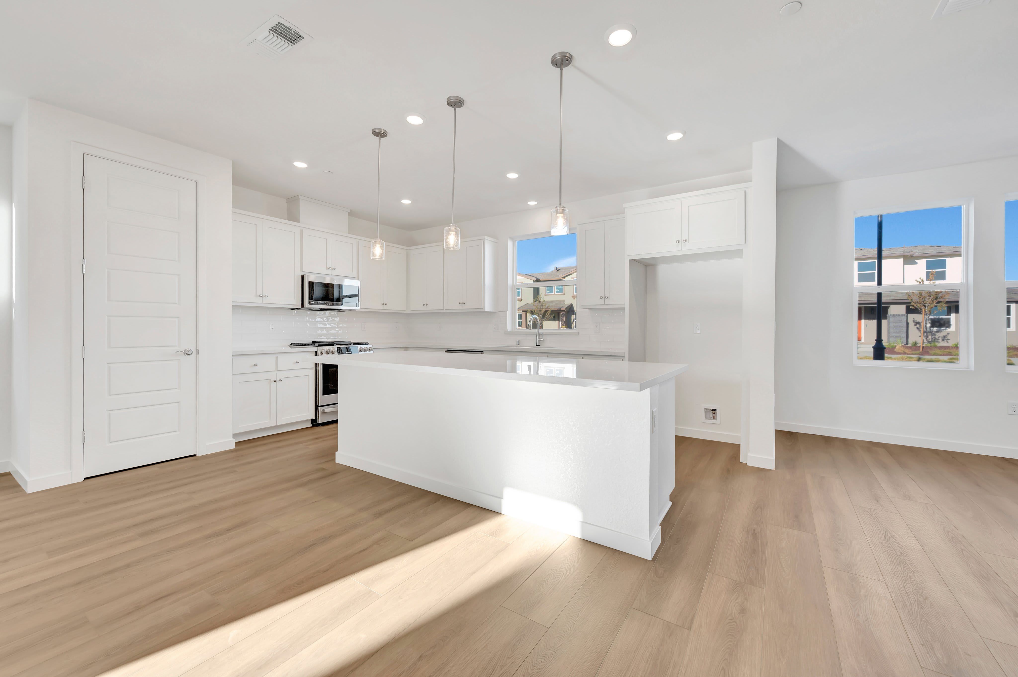 5736 Lake Club Drive