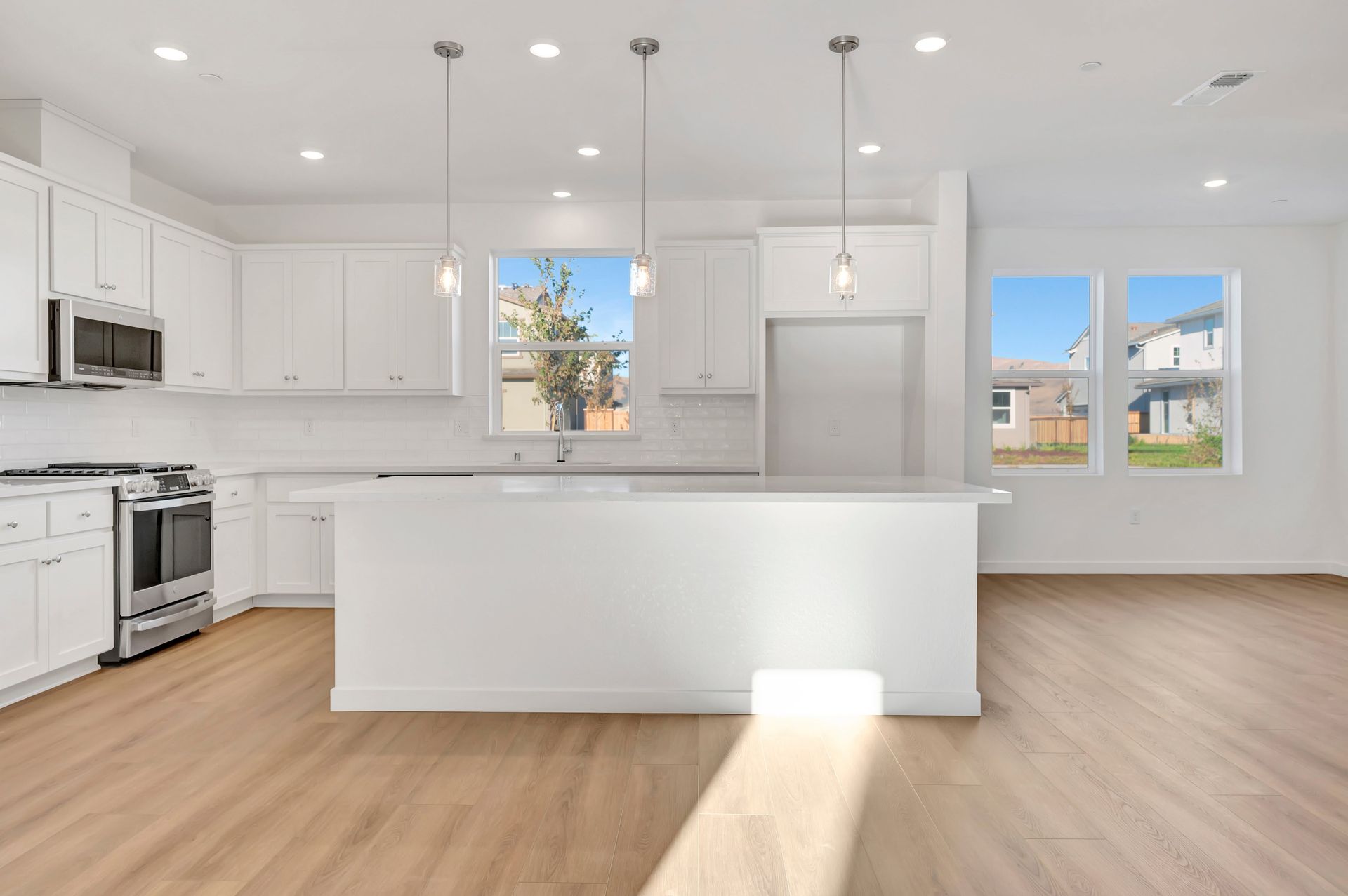 5736 Lake Club Drive
