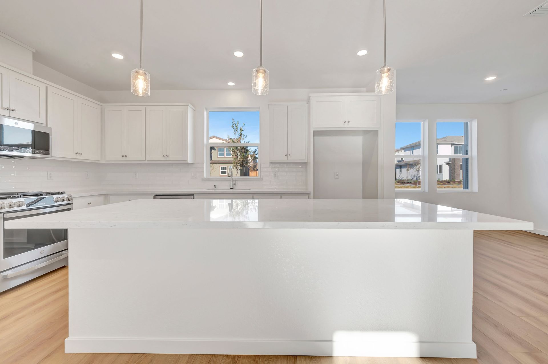5736 Lake Club Drive