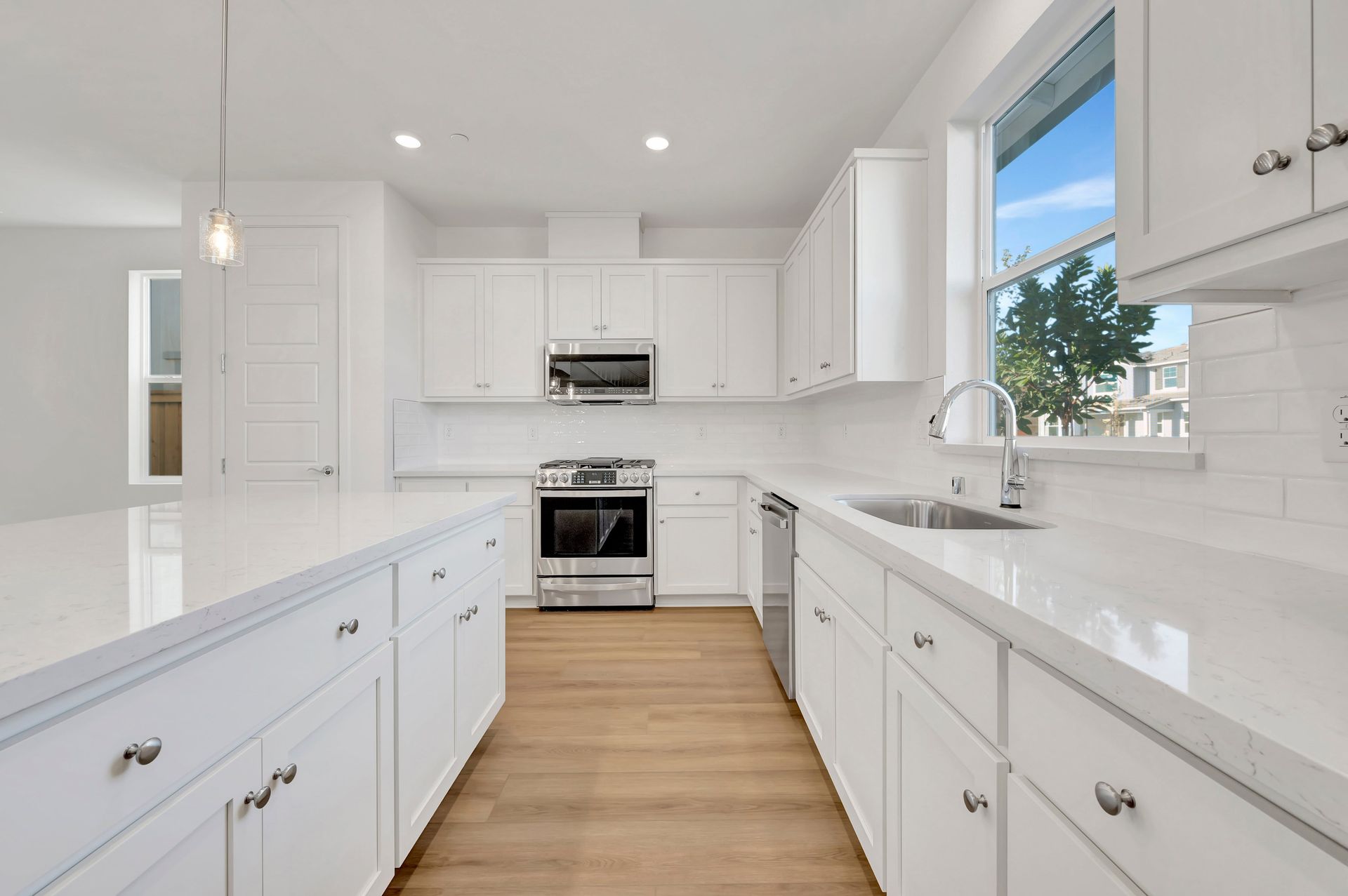5736 Lake Club Drive