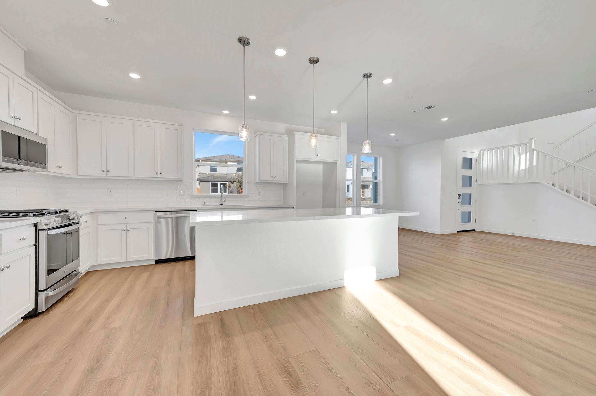5736 Lake Club Drive