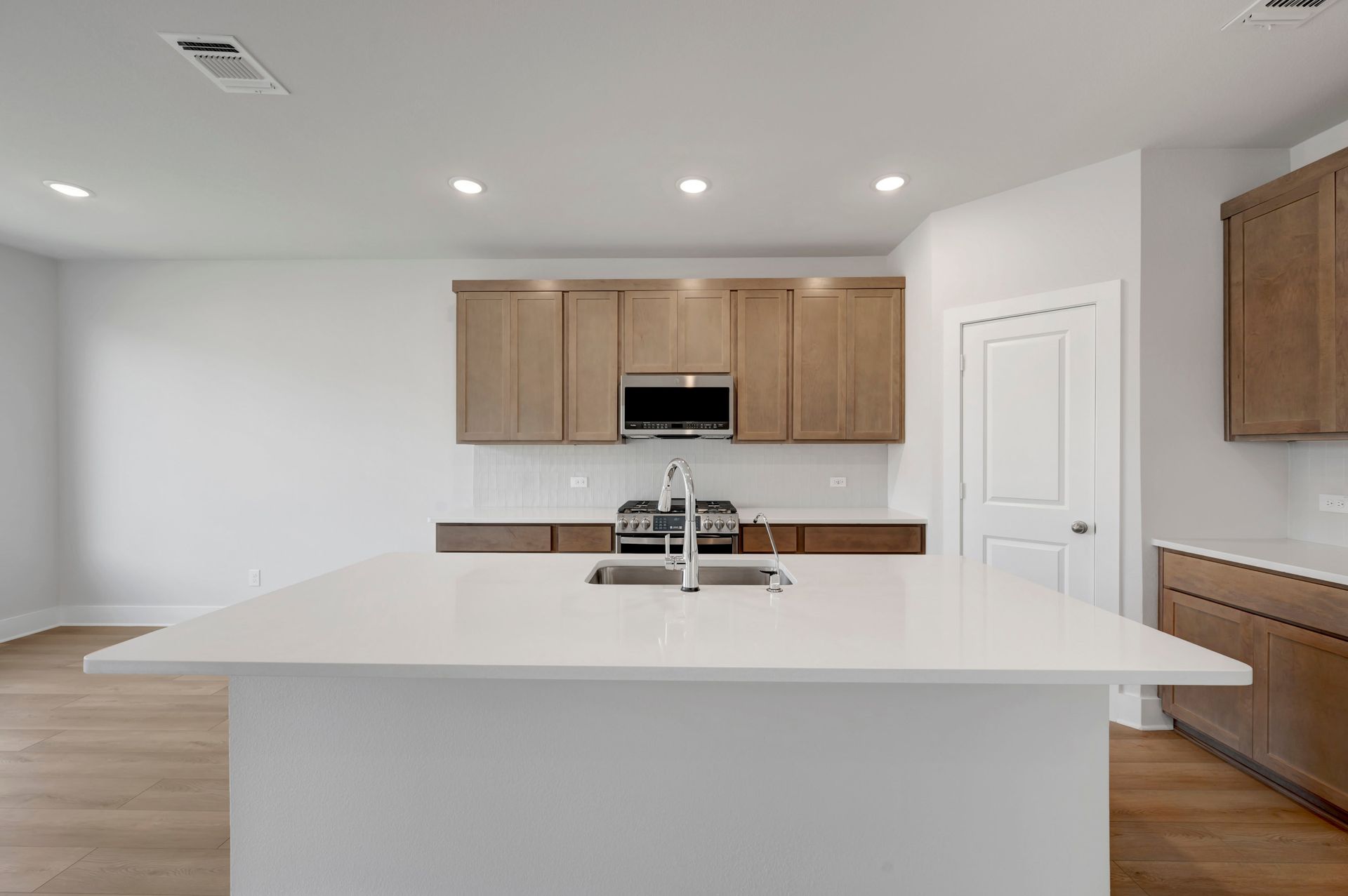 7320 Summer Sunset Drive