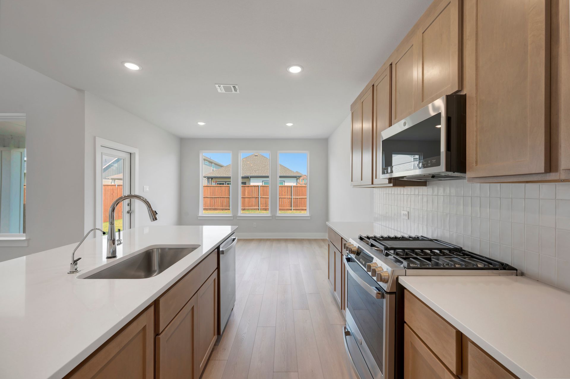 7320 Summer Sunset Drive