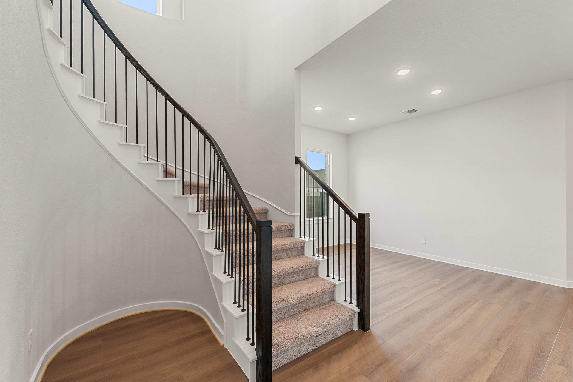401 Hickory Springs Trail