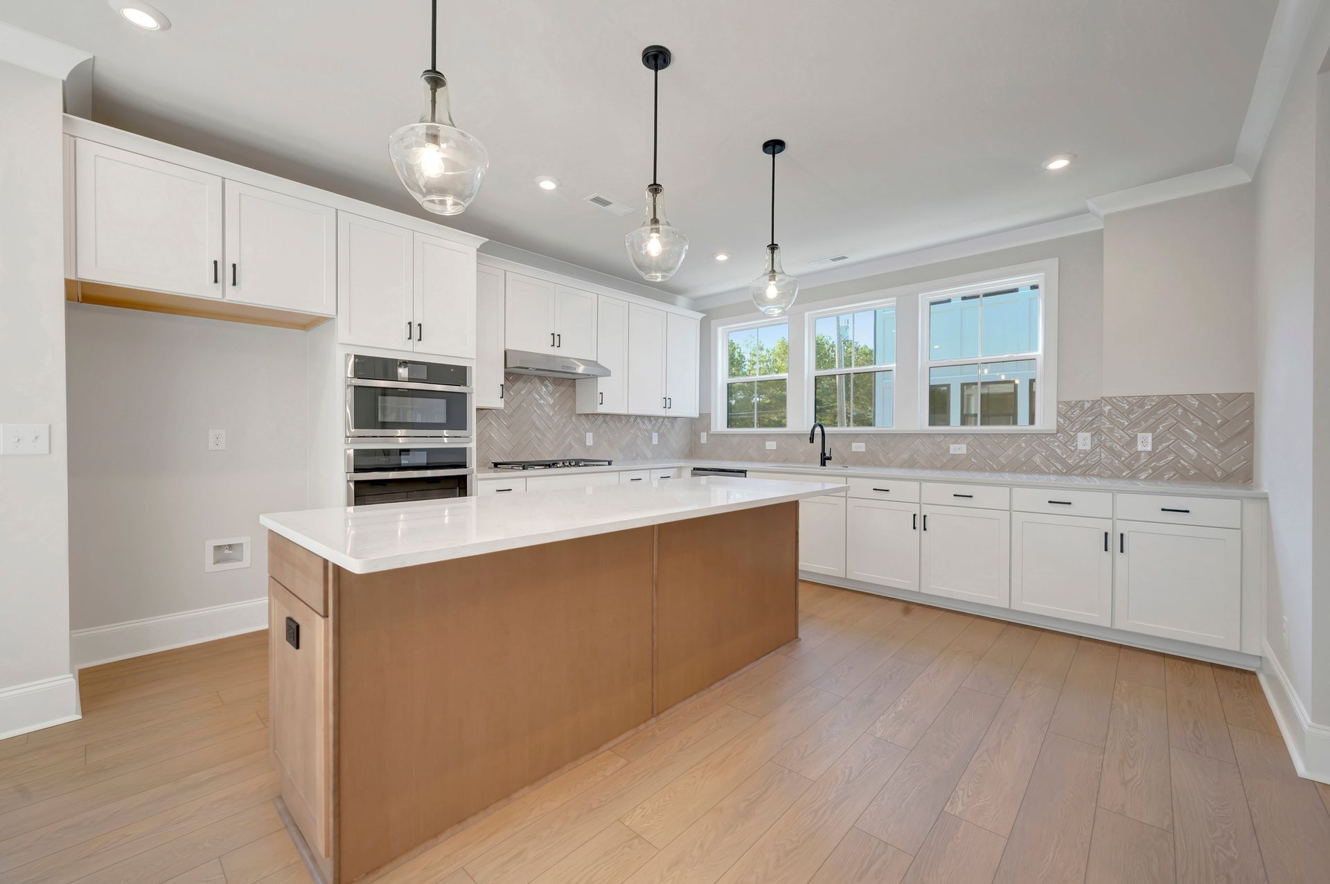 14018 Meera Lane
