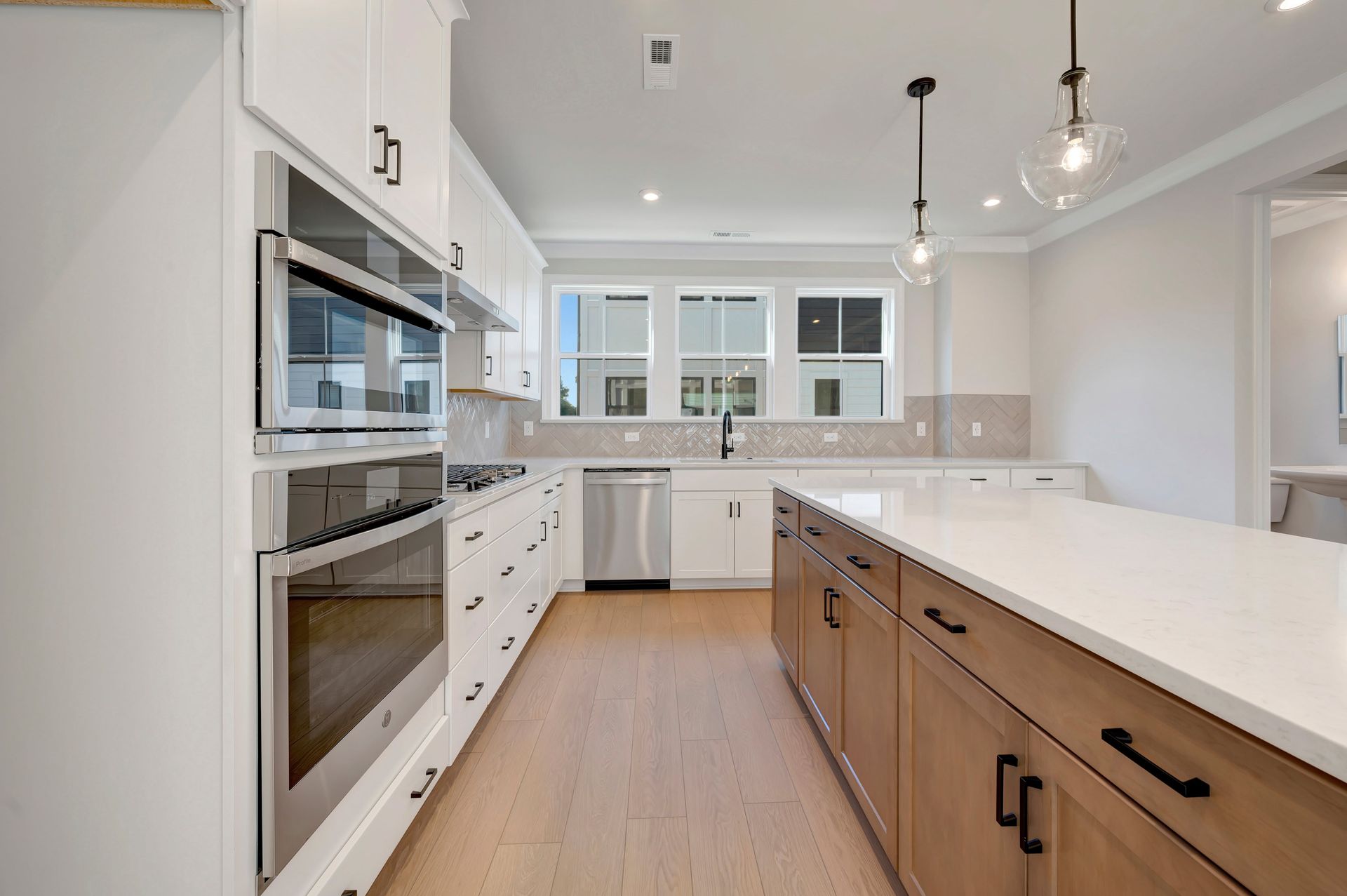 14018 Meera Lane