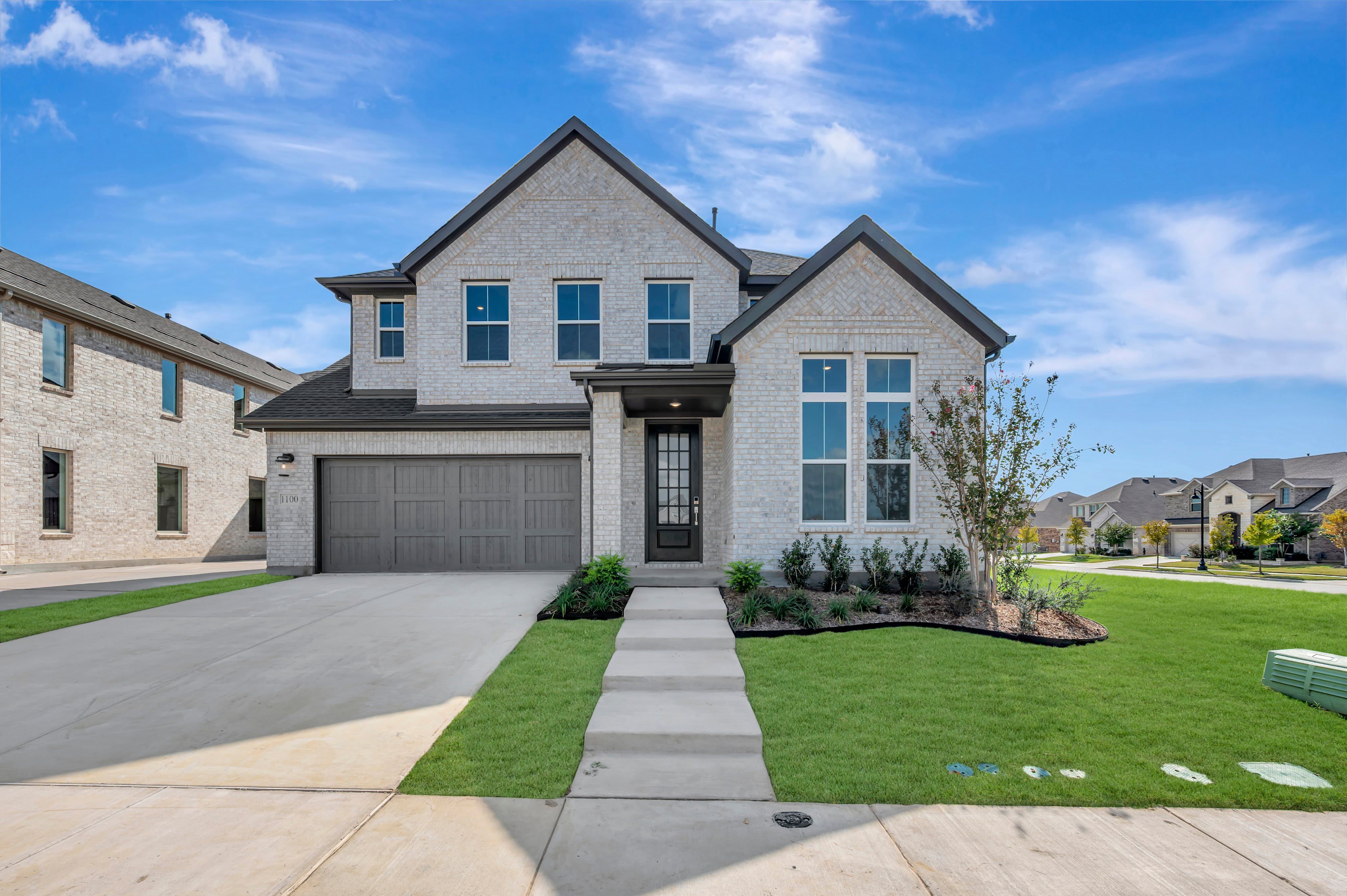 1100 Amaryllis Lane