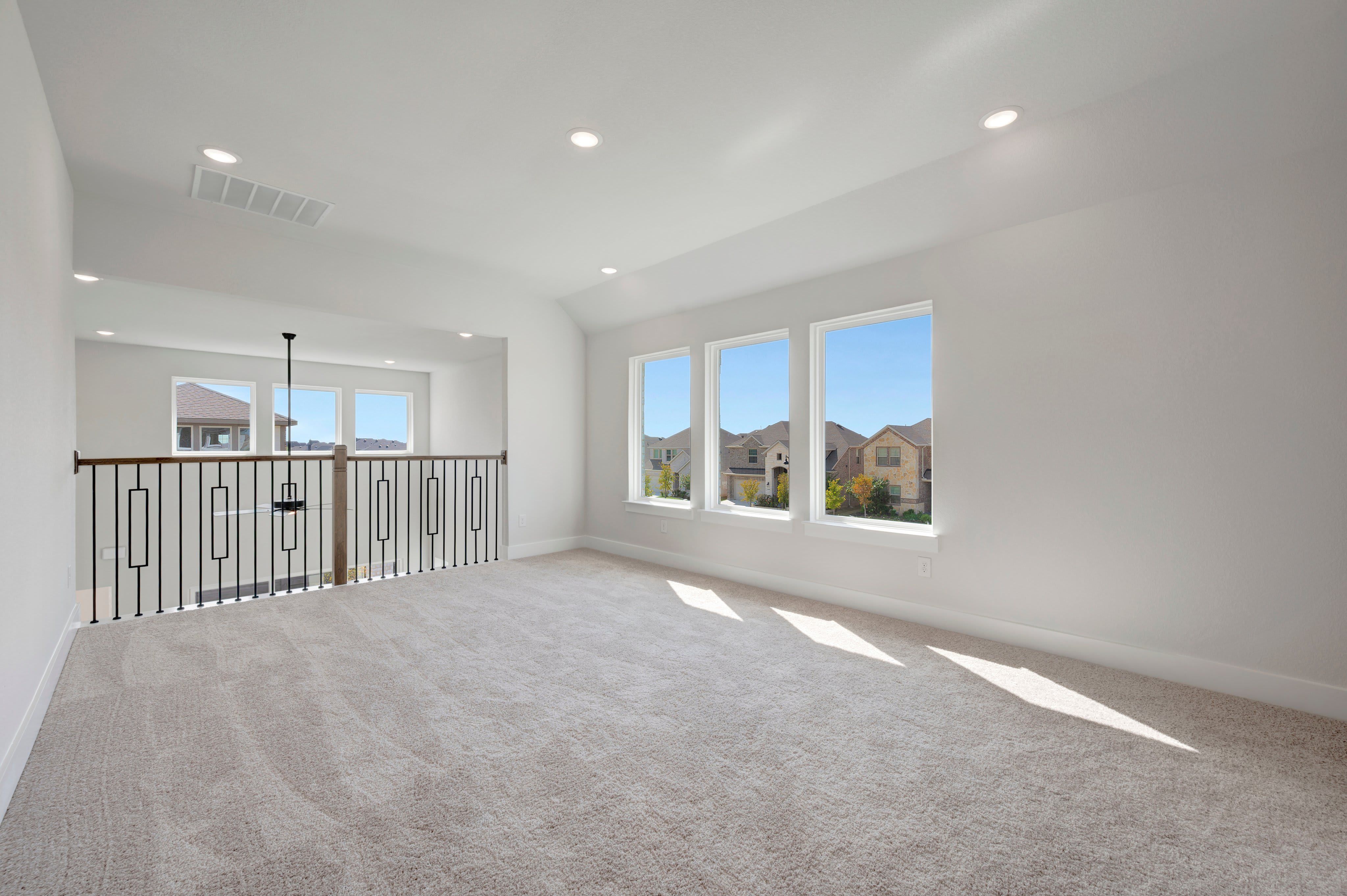 1100 Amaryllis Lane