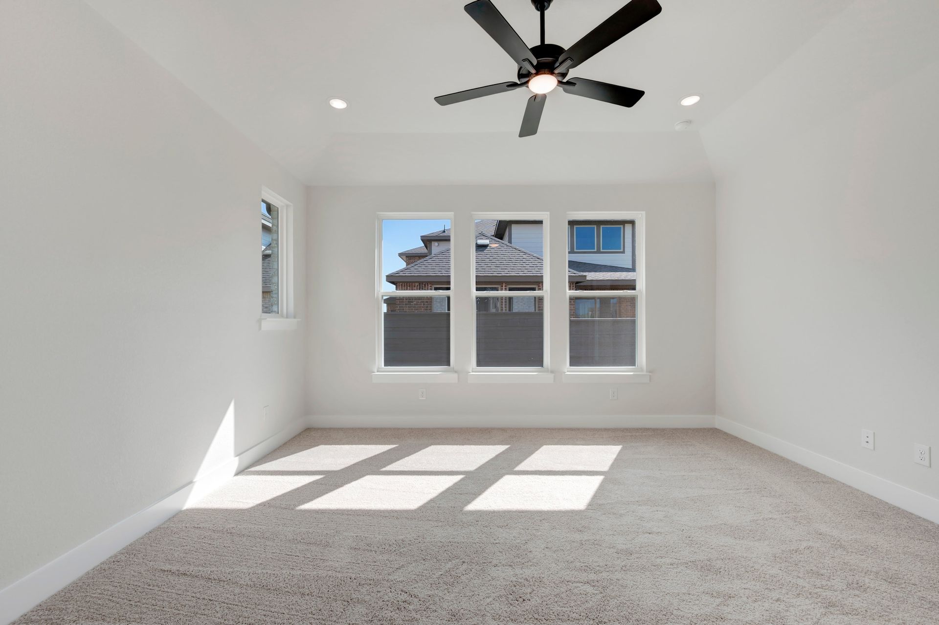 1100 Amaryllis Lane