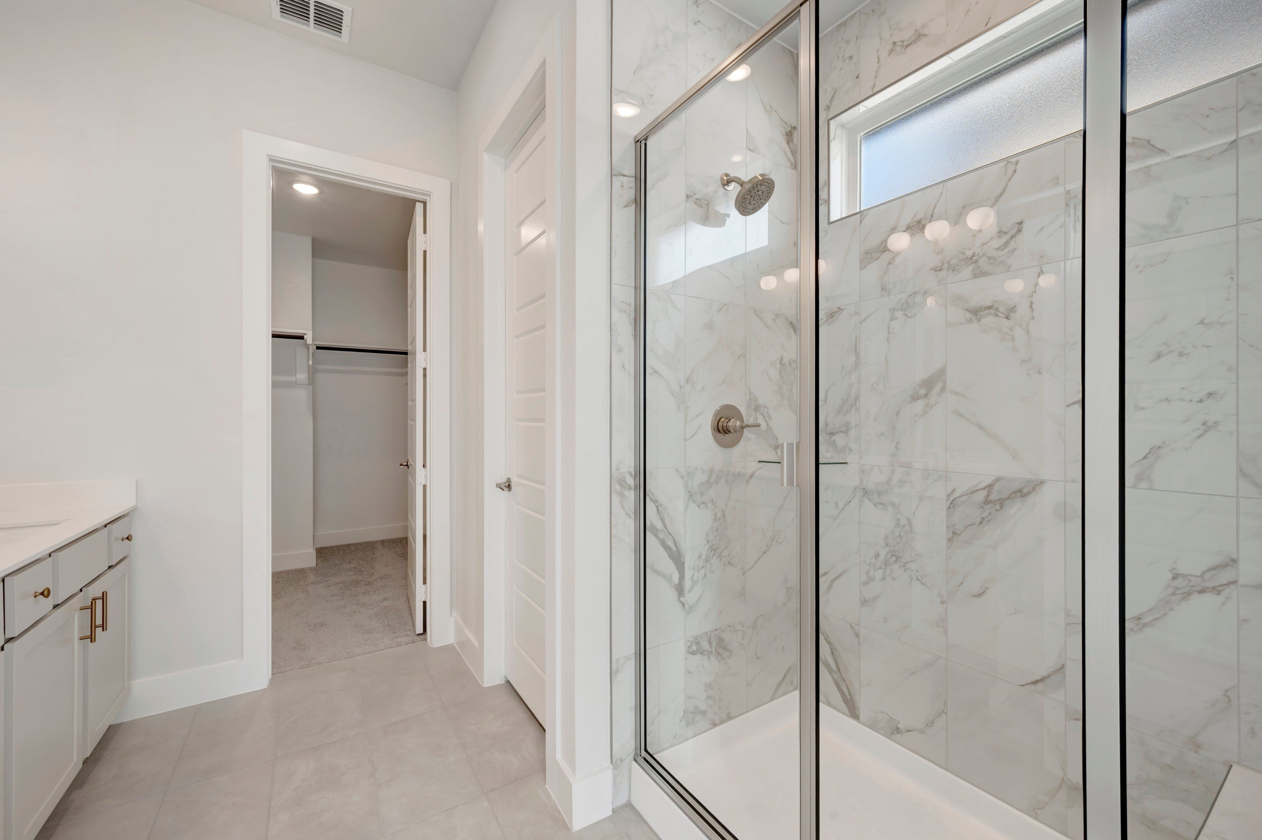 1100 Amaryllis Lane