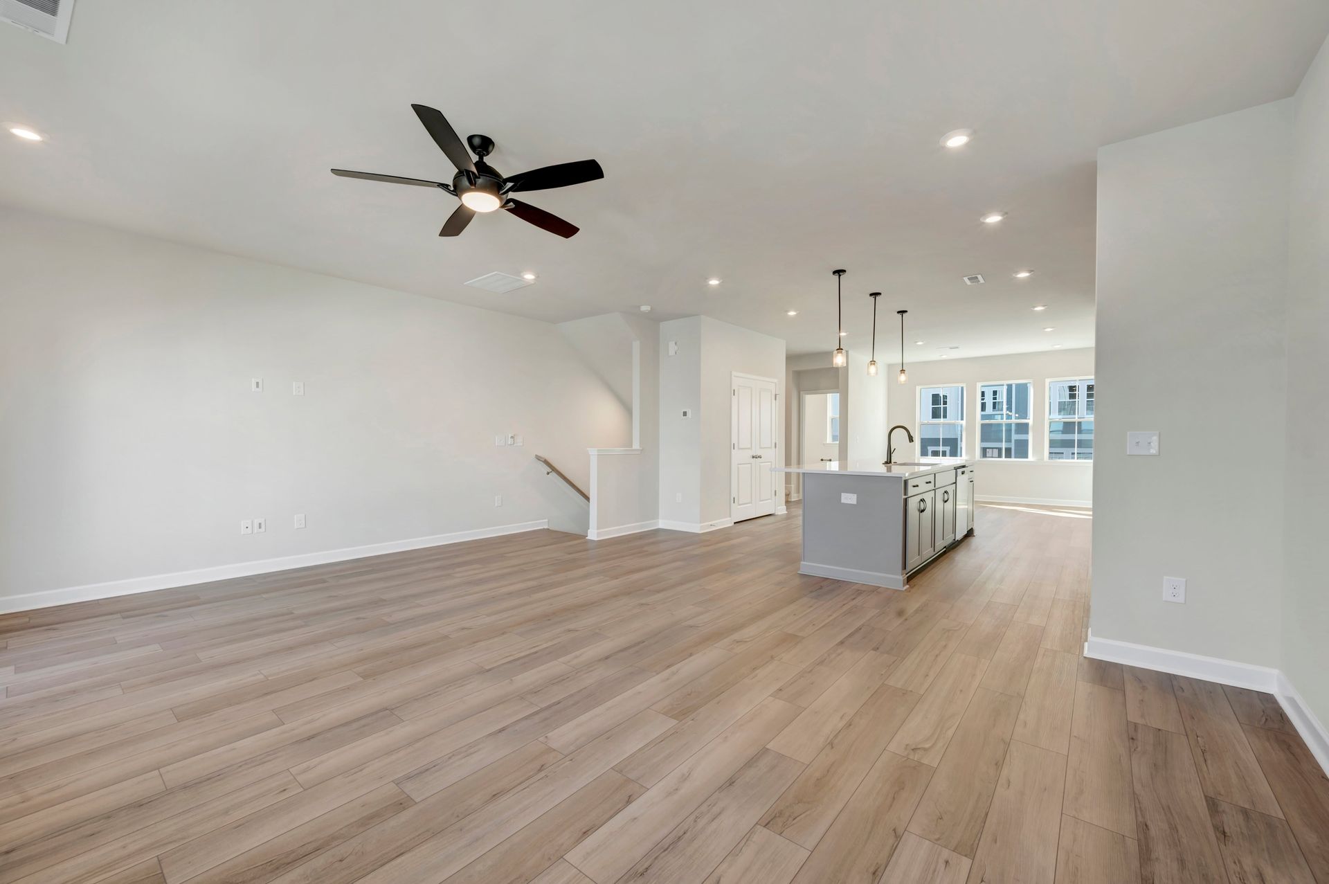 706 Hyperion Alley