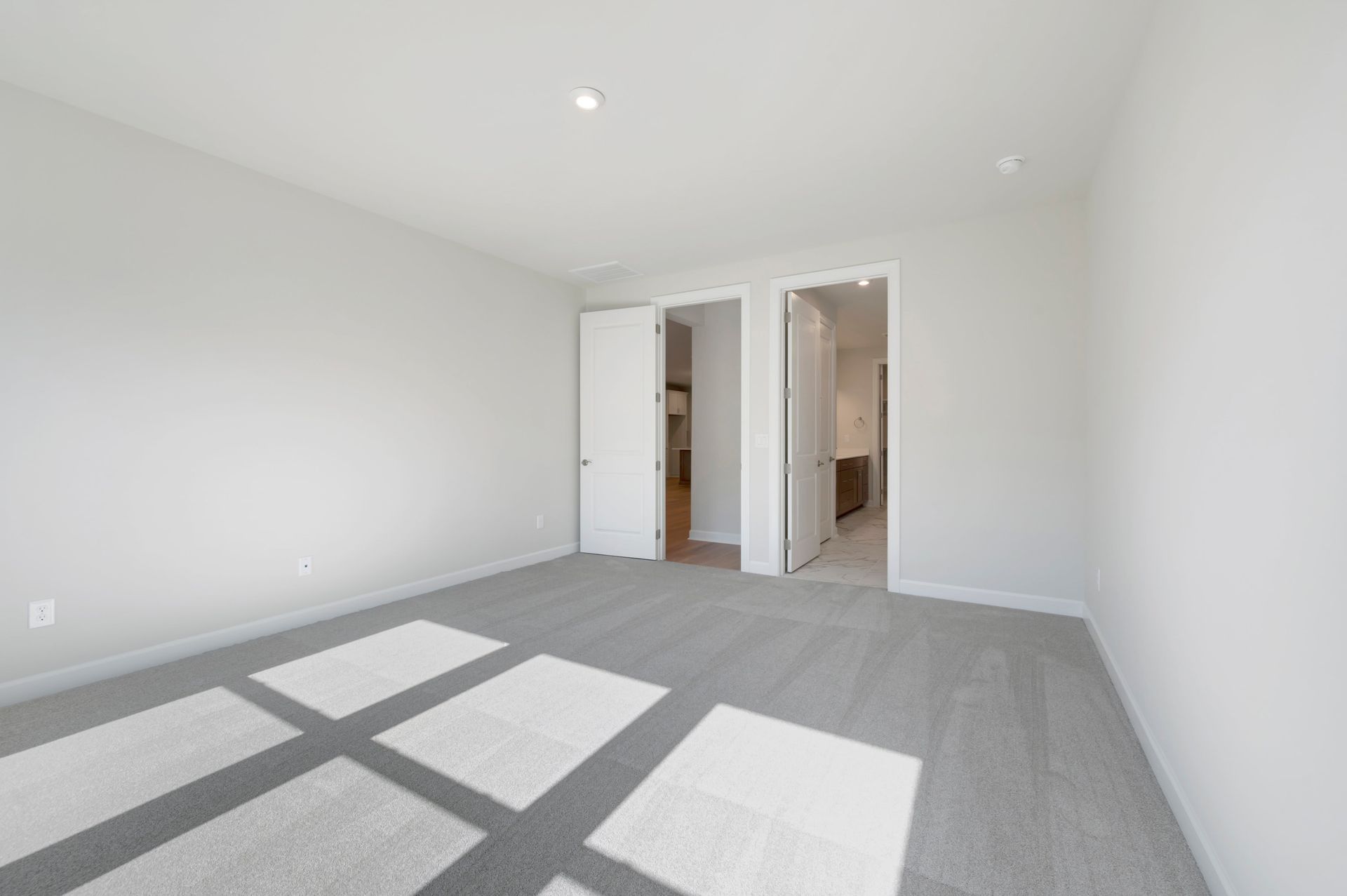 290 Streamside Terrace