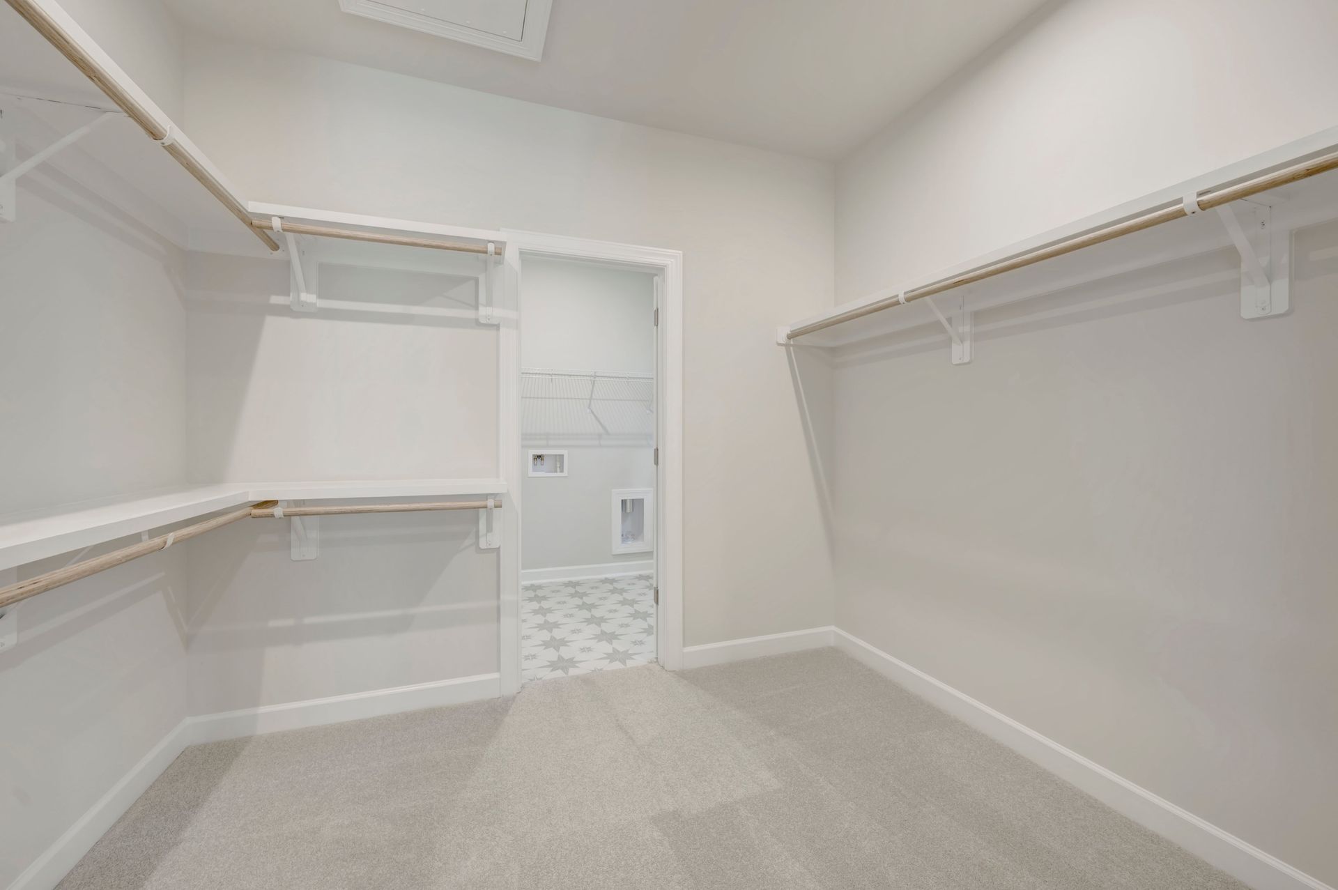 290 Streamside Terrace