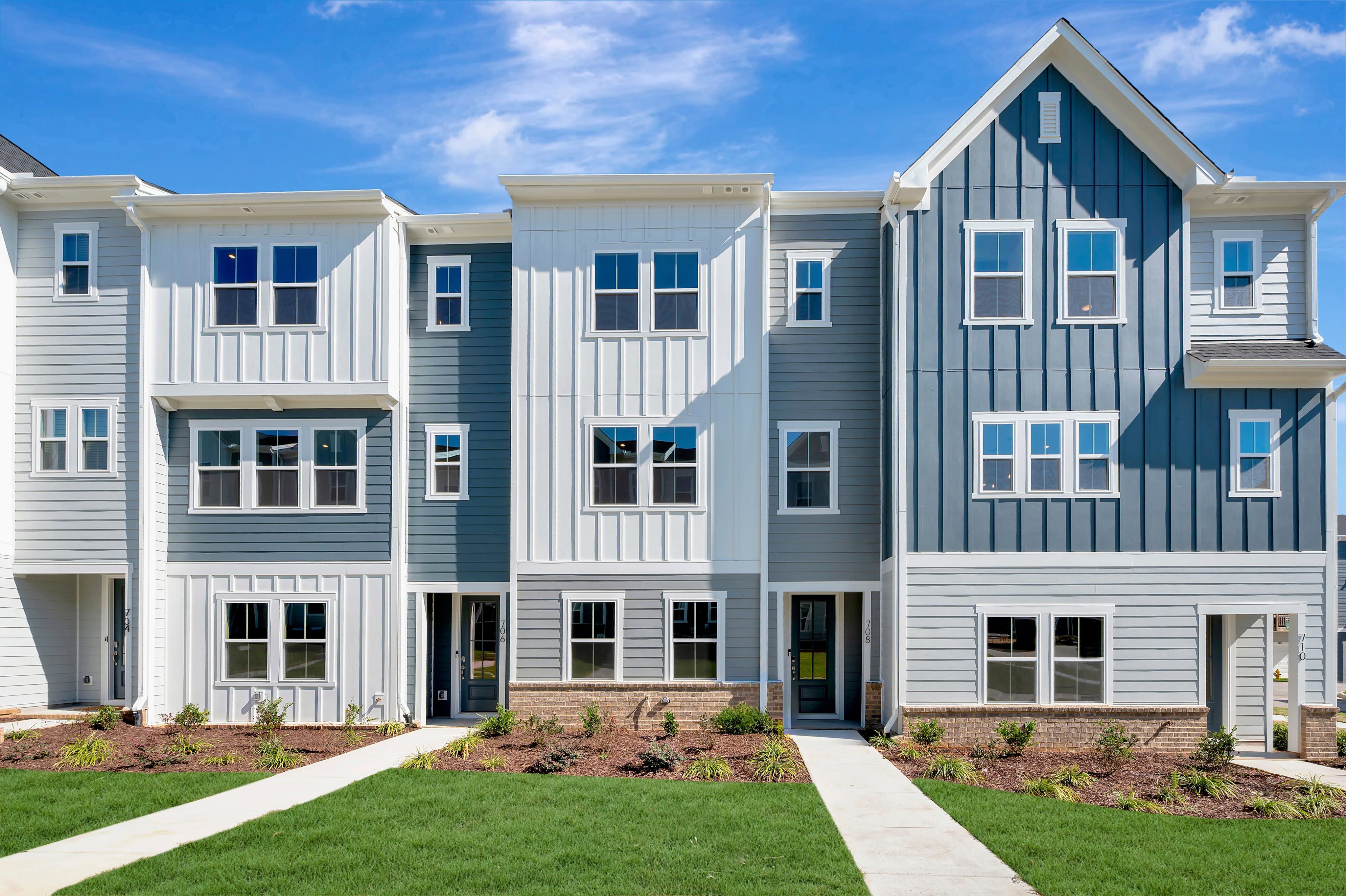 708 Hyperion Alley