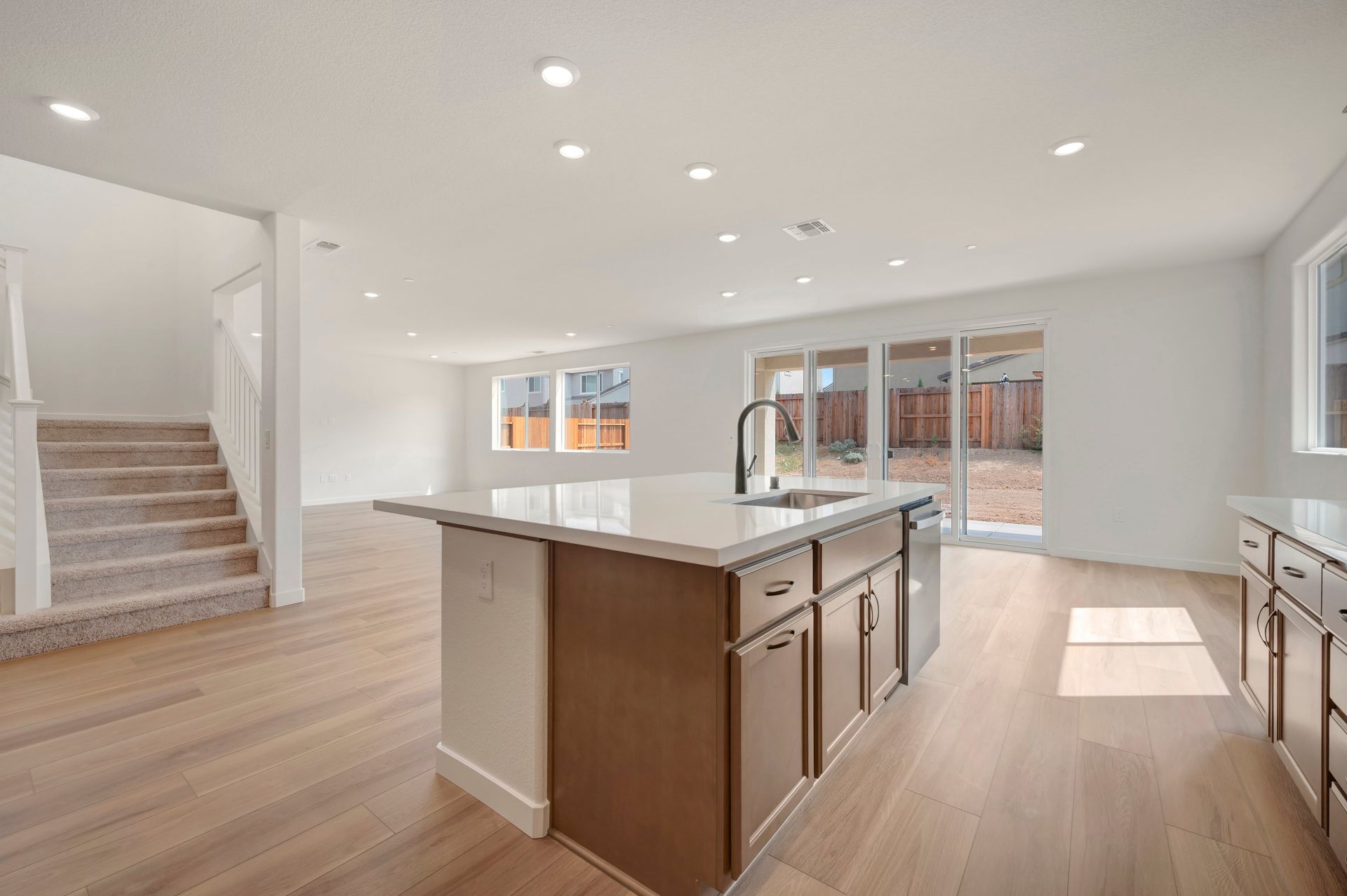 5016 Canteen Drive