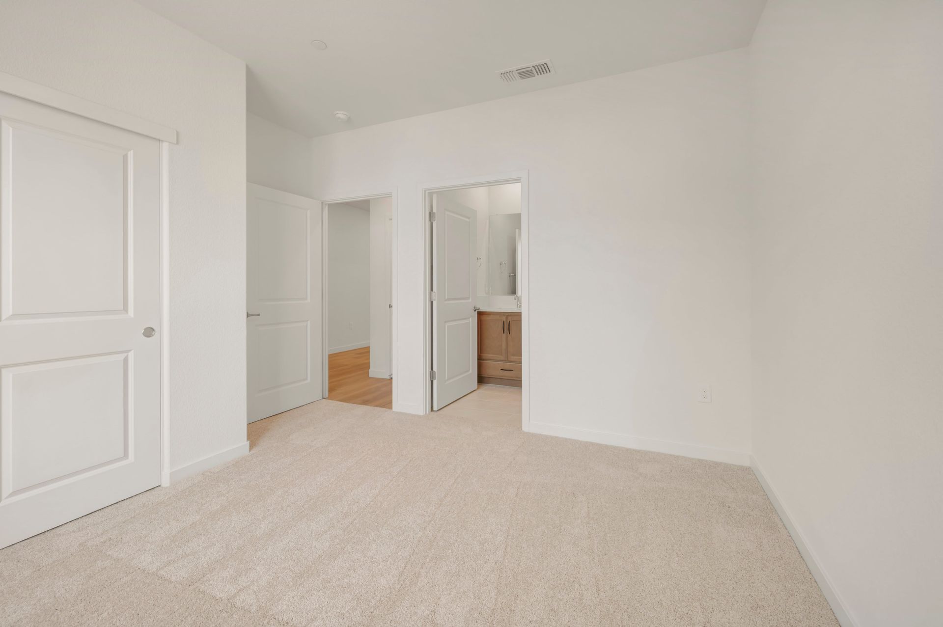 5016 Canteen Drive