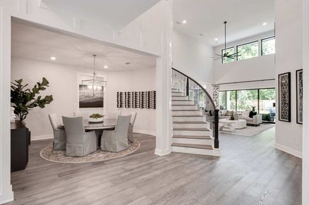 Sienna 80'Model | Verona Plan | Formal Dining