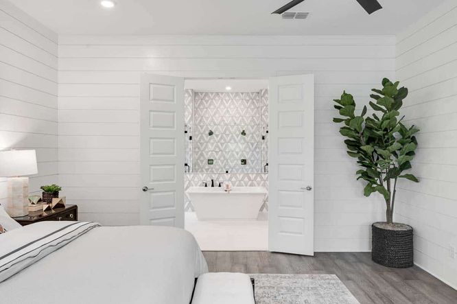 Sienna 80'Model | Verona Plan | Primary Bath