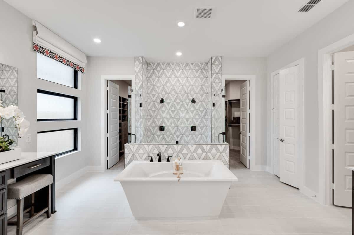 Sienna 80'Model | Verona Plan | Primary Bath