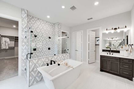 Sienna 80'Model | Verona Plan | Primary Bath