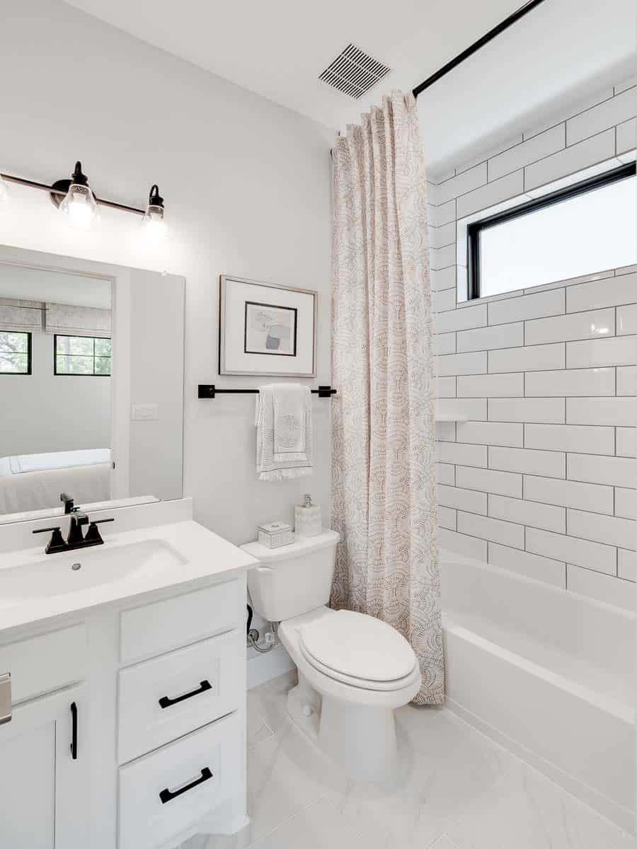 Sienna 80'Model | Verona Plan | Secondary Bath