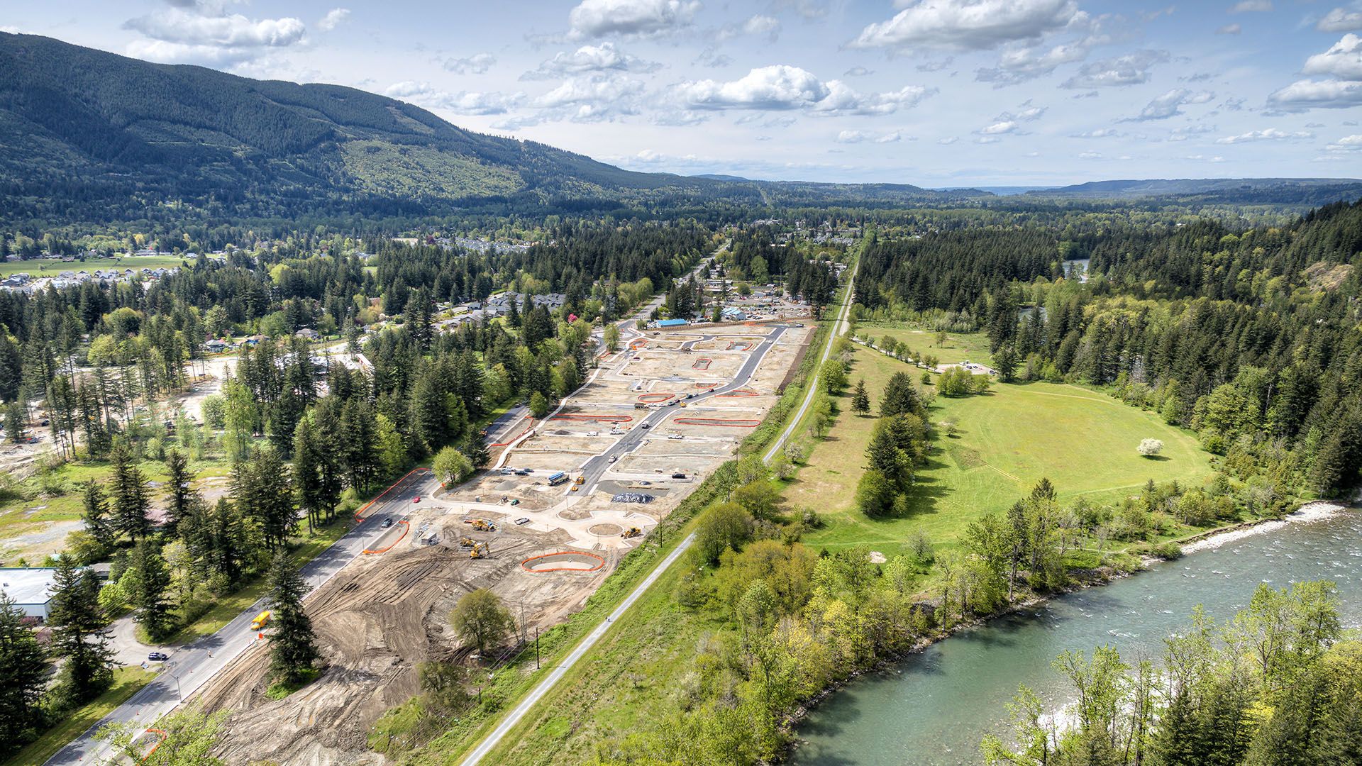 Adjacent to Tanner Landing Park & Snoqualmie River