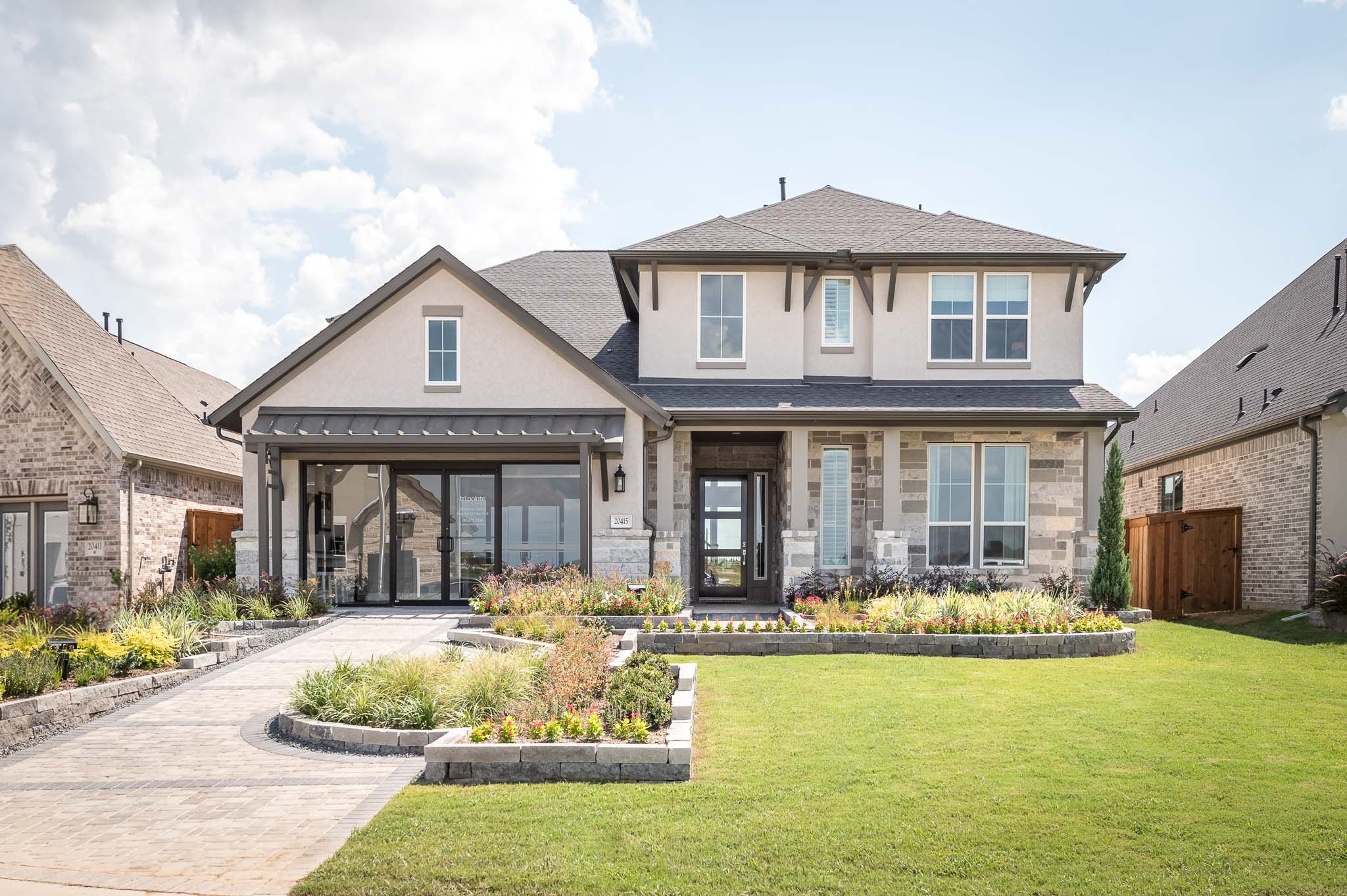 Dunham 60' | Barnhart Model | Exterior Style C