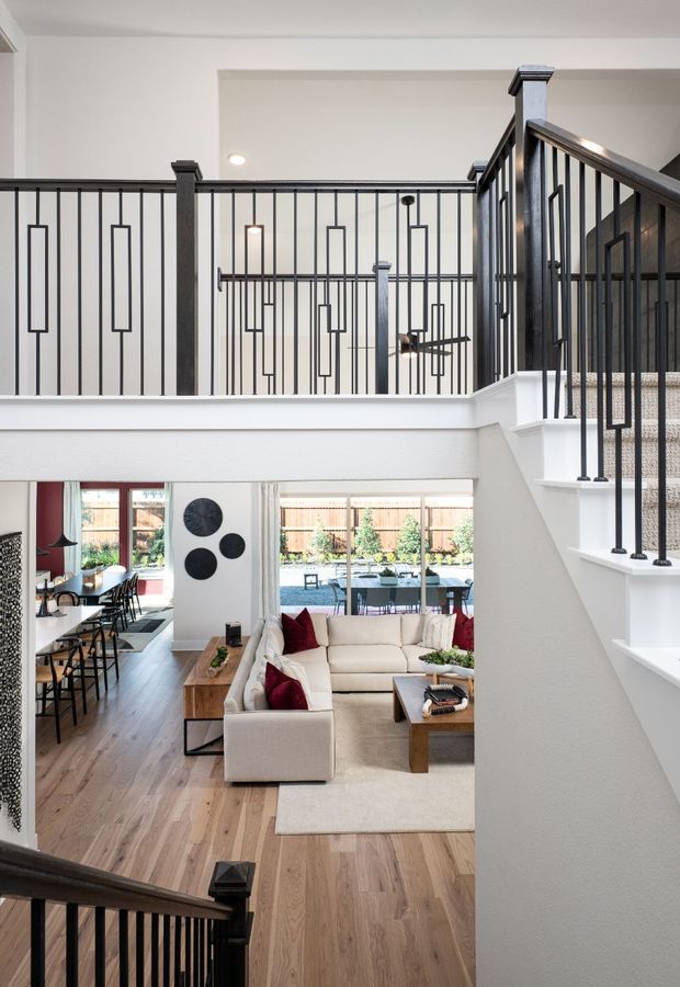 Owen Model Home - Open rail