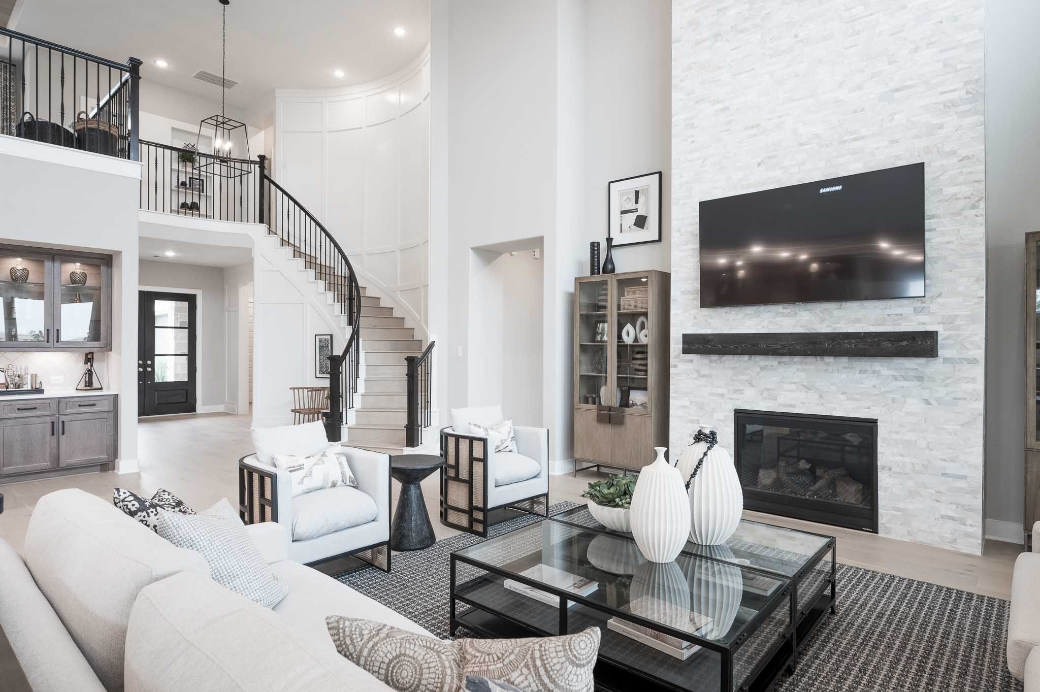 Dunham Pointe 80' | Milan Model