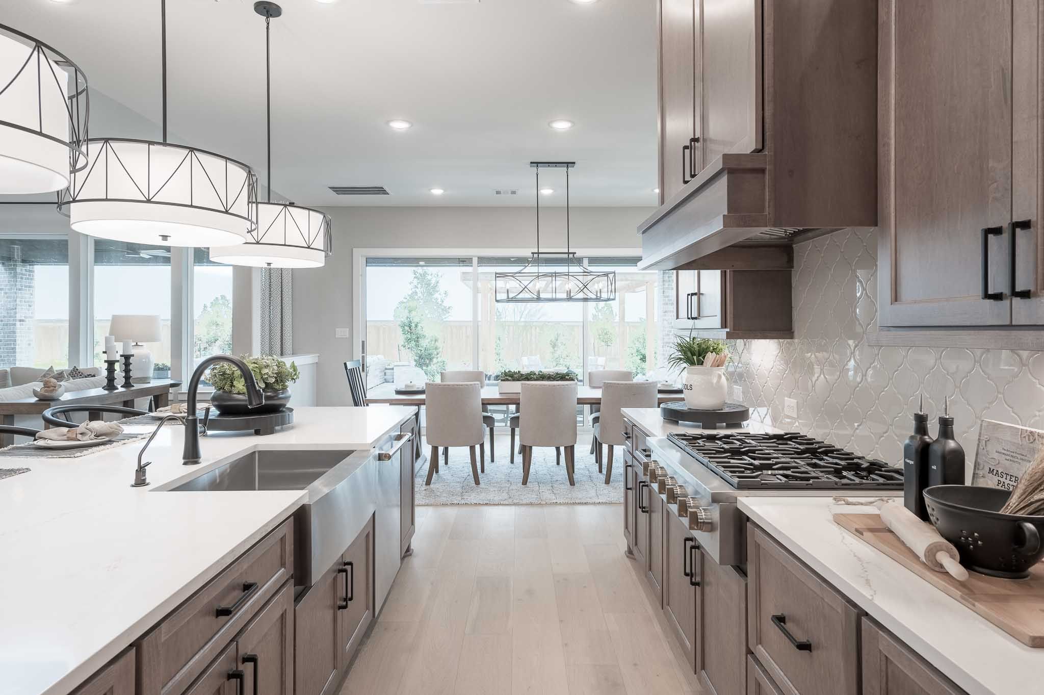 Dunham Pointe 80' | Milan Model