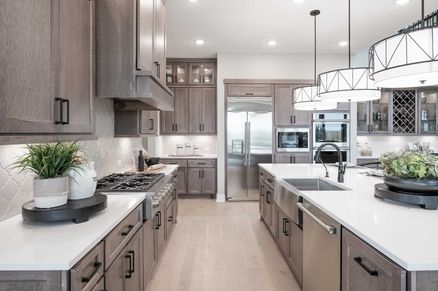 Dunham Pointe 80' | Milan Model