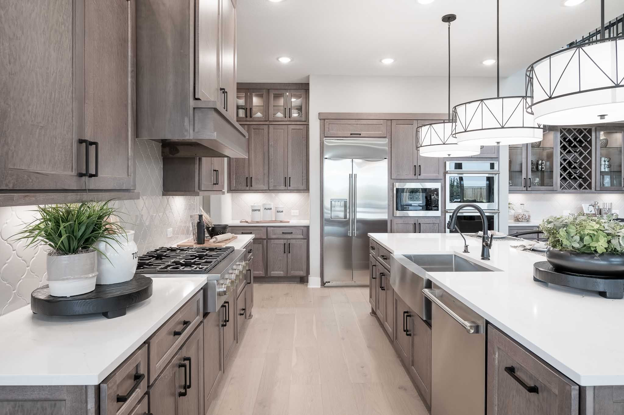 Dunham Pointe 80' | Milan Model