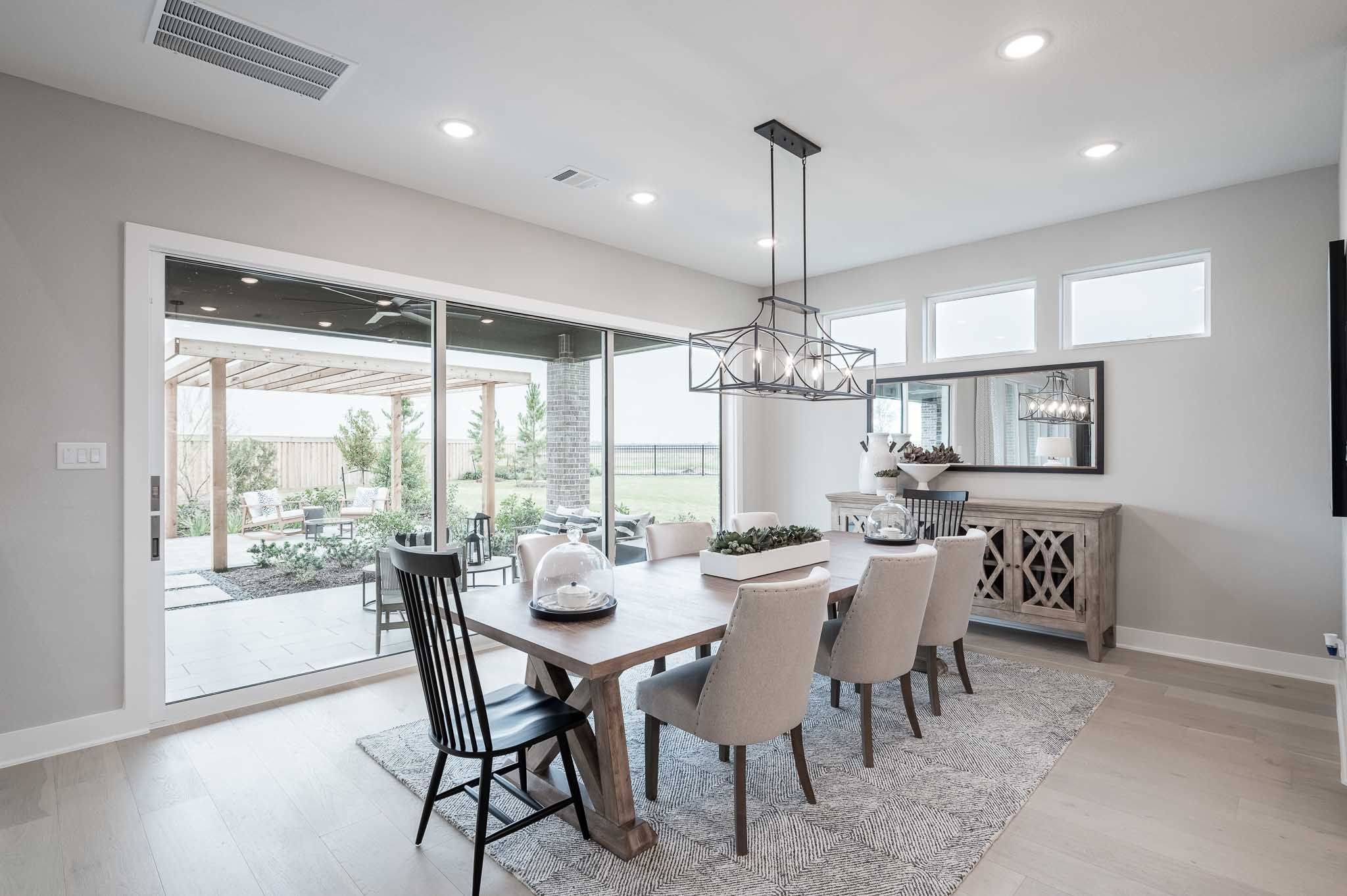 Dunham Pointe 80' | Milan Model